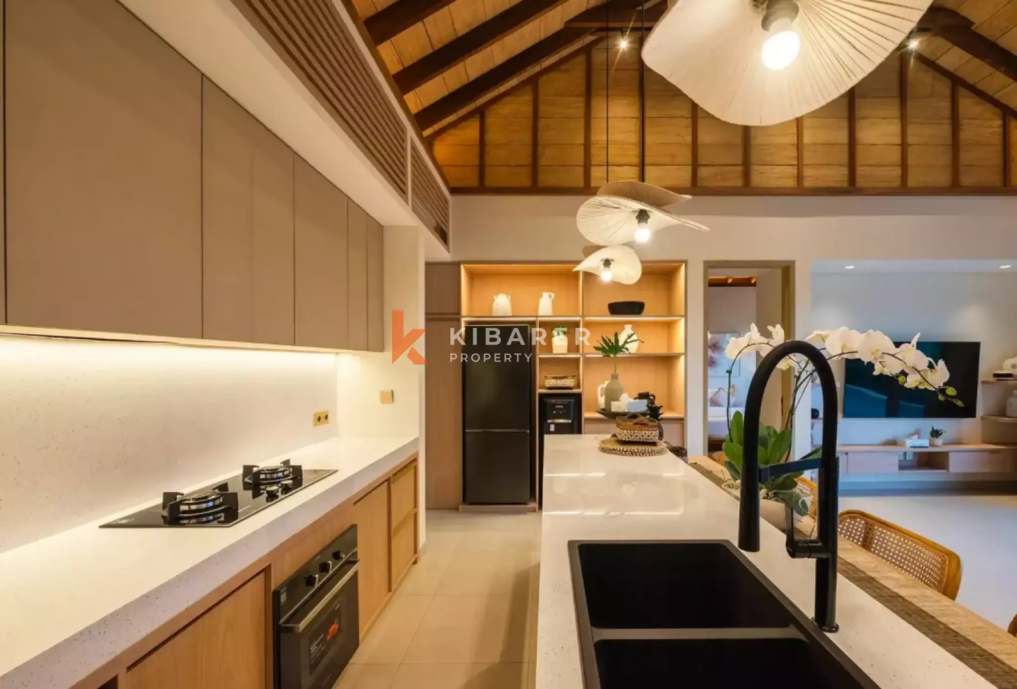 Vila Dua Kamar Tidur di Babakan – Pertemuan Minimalisme dan Ketenangan Tropis