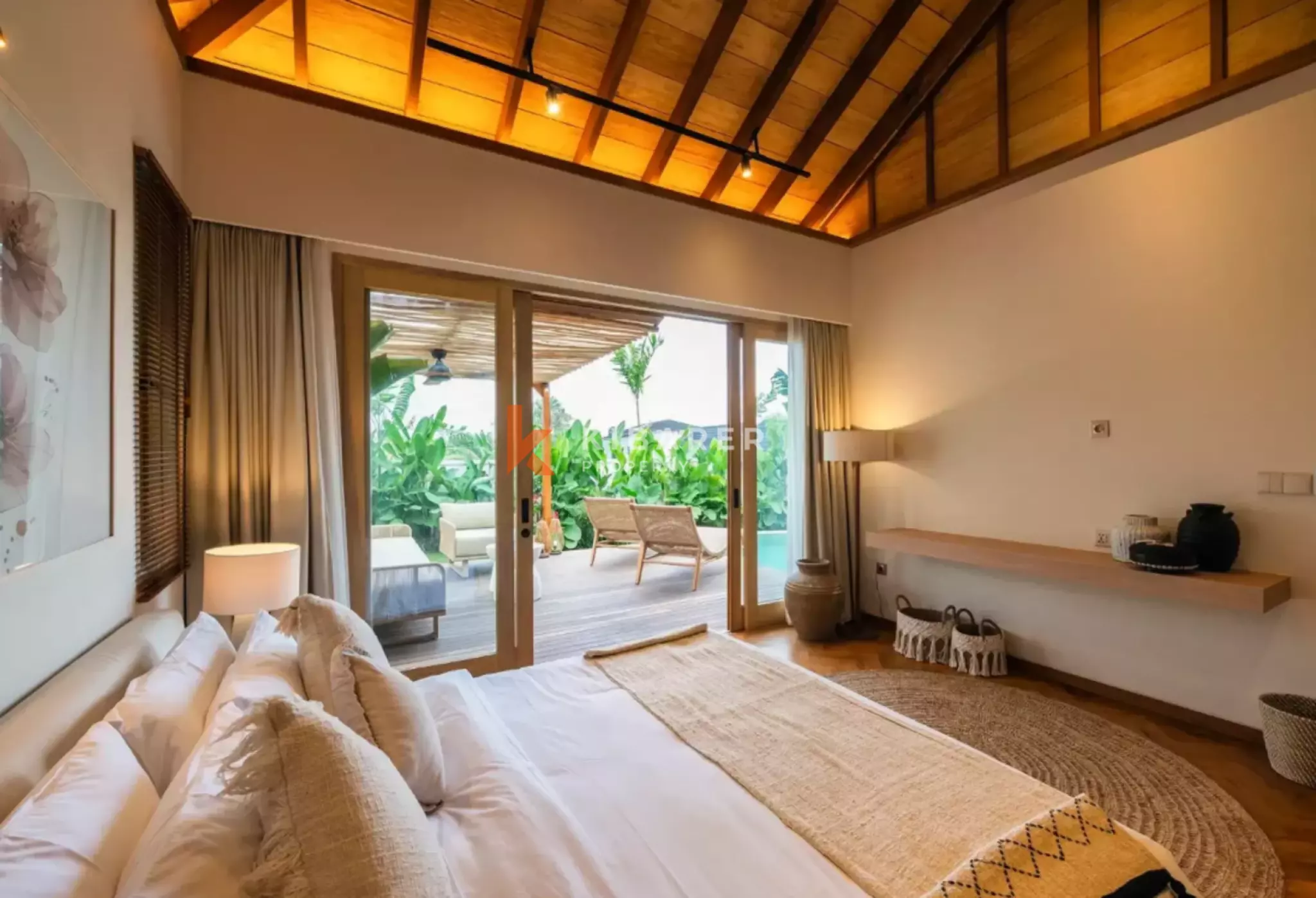 Vila Dua Kamar Tidur di Babakan – Pertemuan Minimalisme dan Ketenangan Tropis