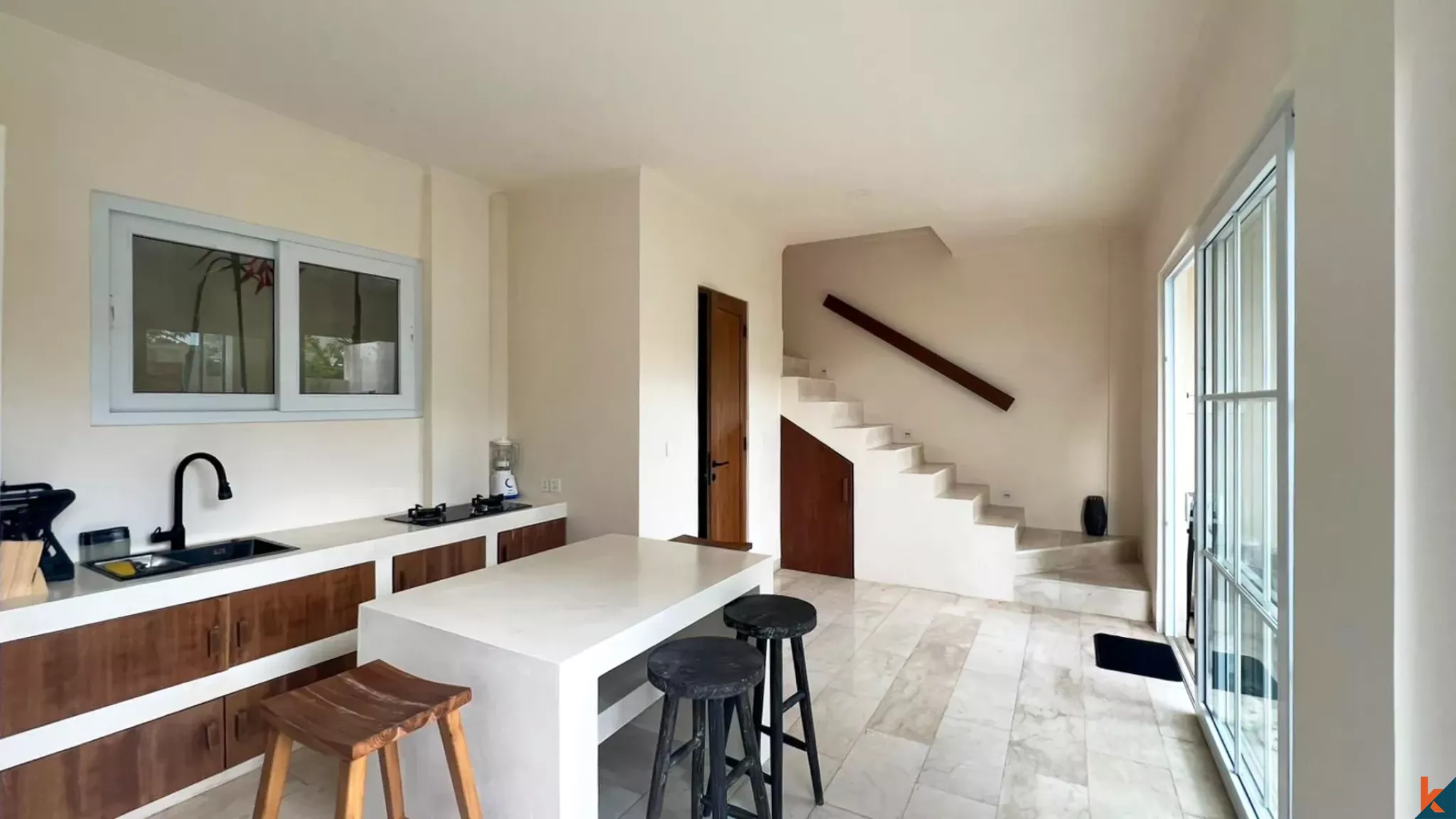 Élégante villa en location avec deux chambres à Pererenan