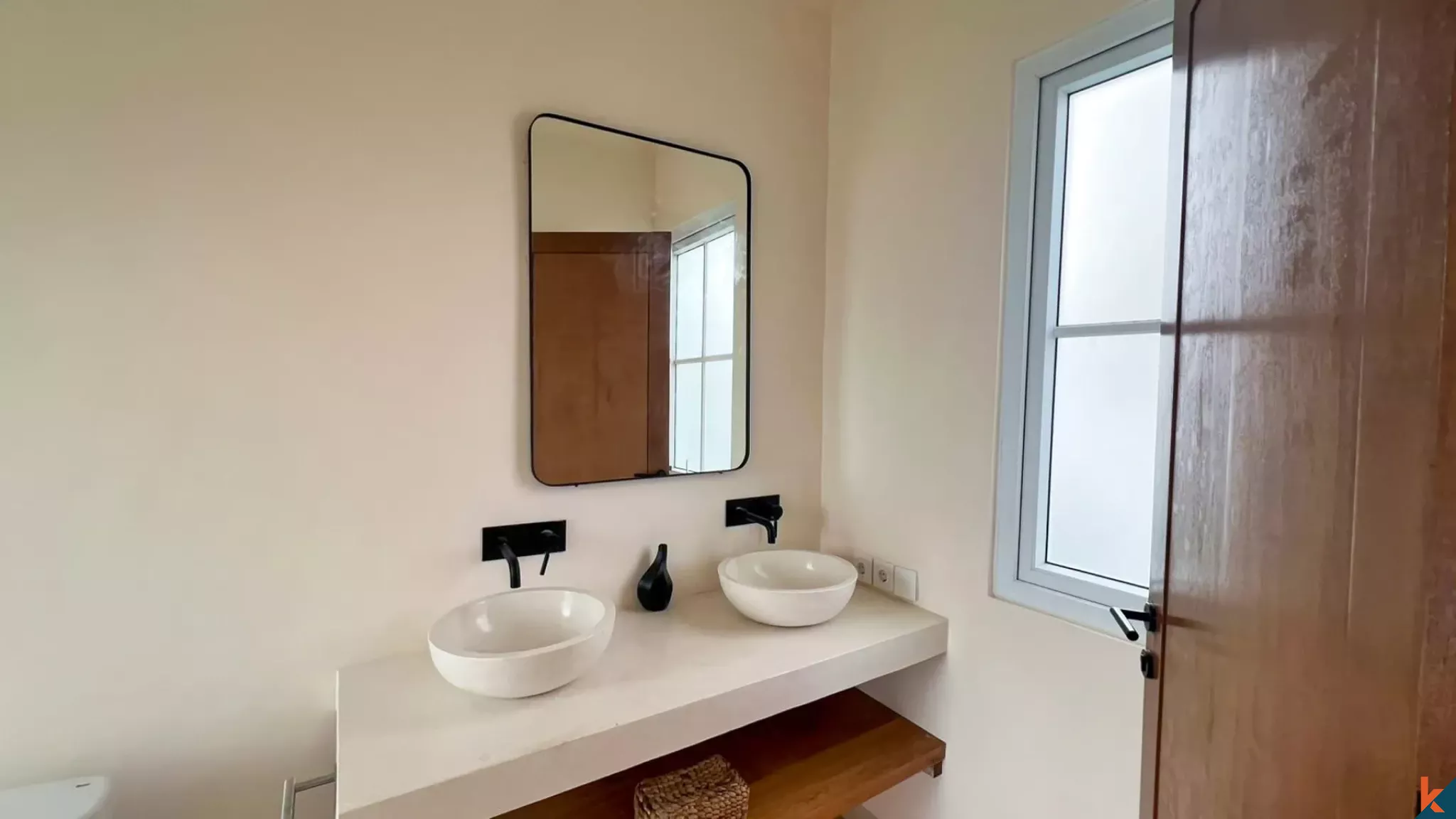 Élégante villa en location avec deux chambres à Pererenan