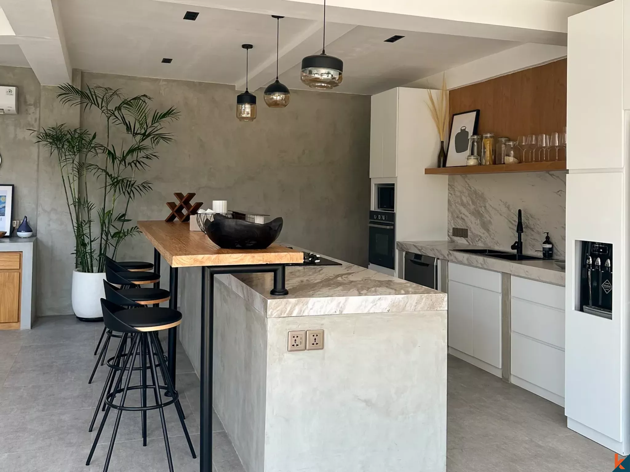 A High Quality Brand New 4-Bedroom Villa in Canggu