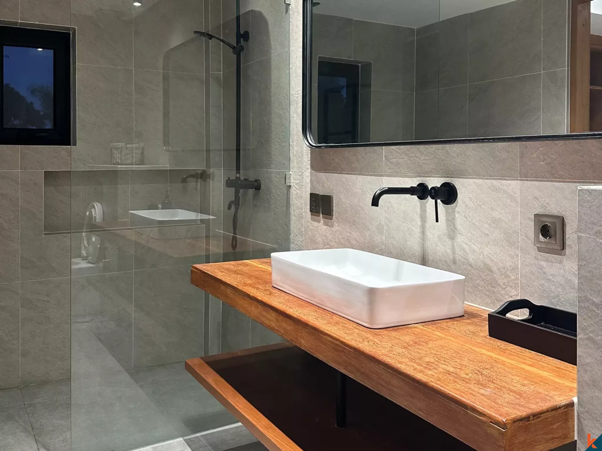 A High Quality Brand New 4-Bedroom Villa in Canggu