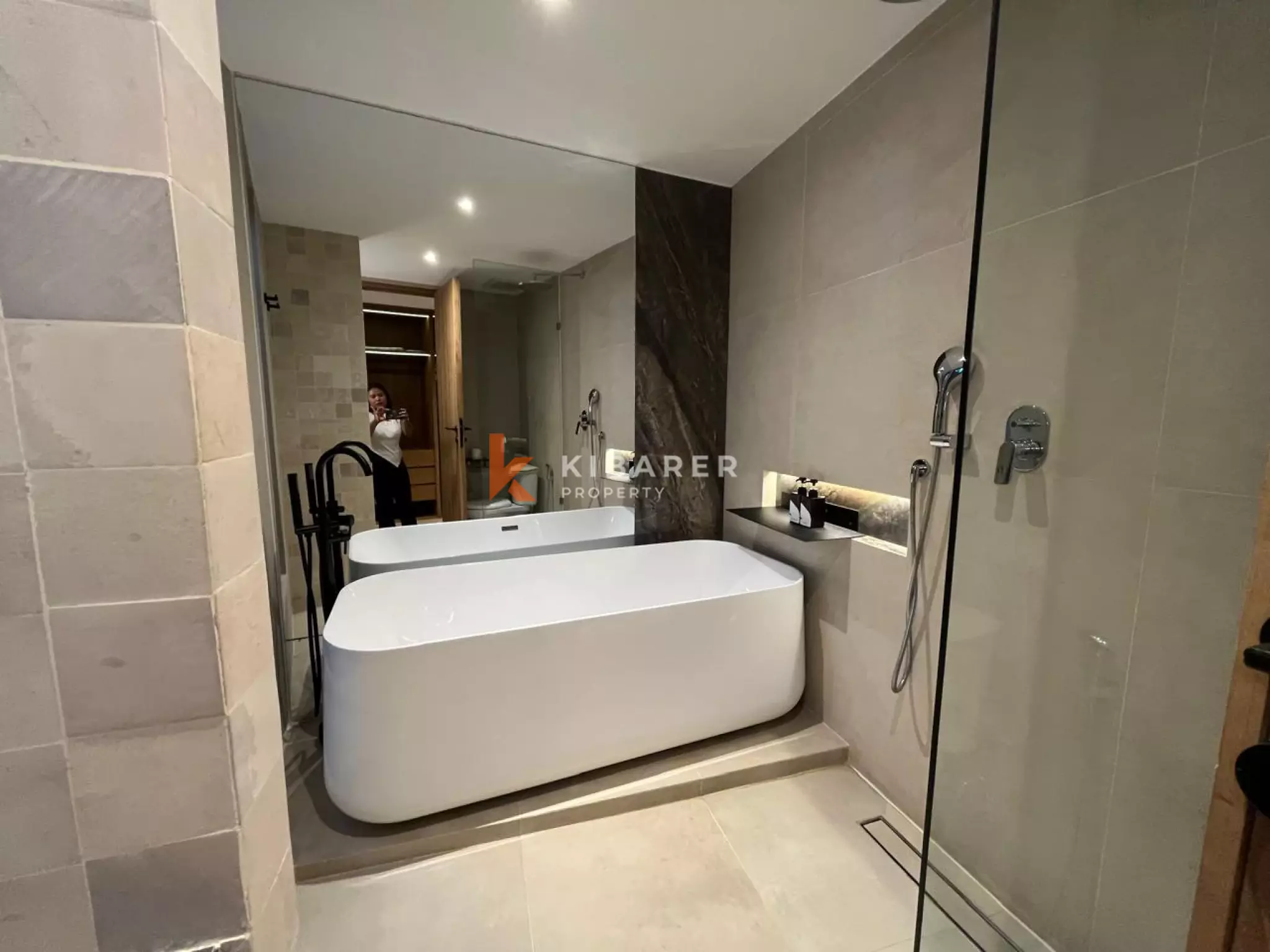 Peaceful Modern Three Bedroom Villa touched with Luxury Ambience and Amazing Paddy Field View in Canggu