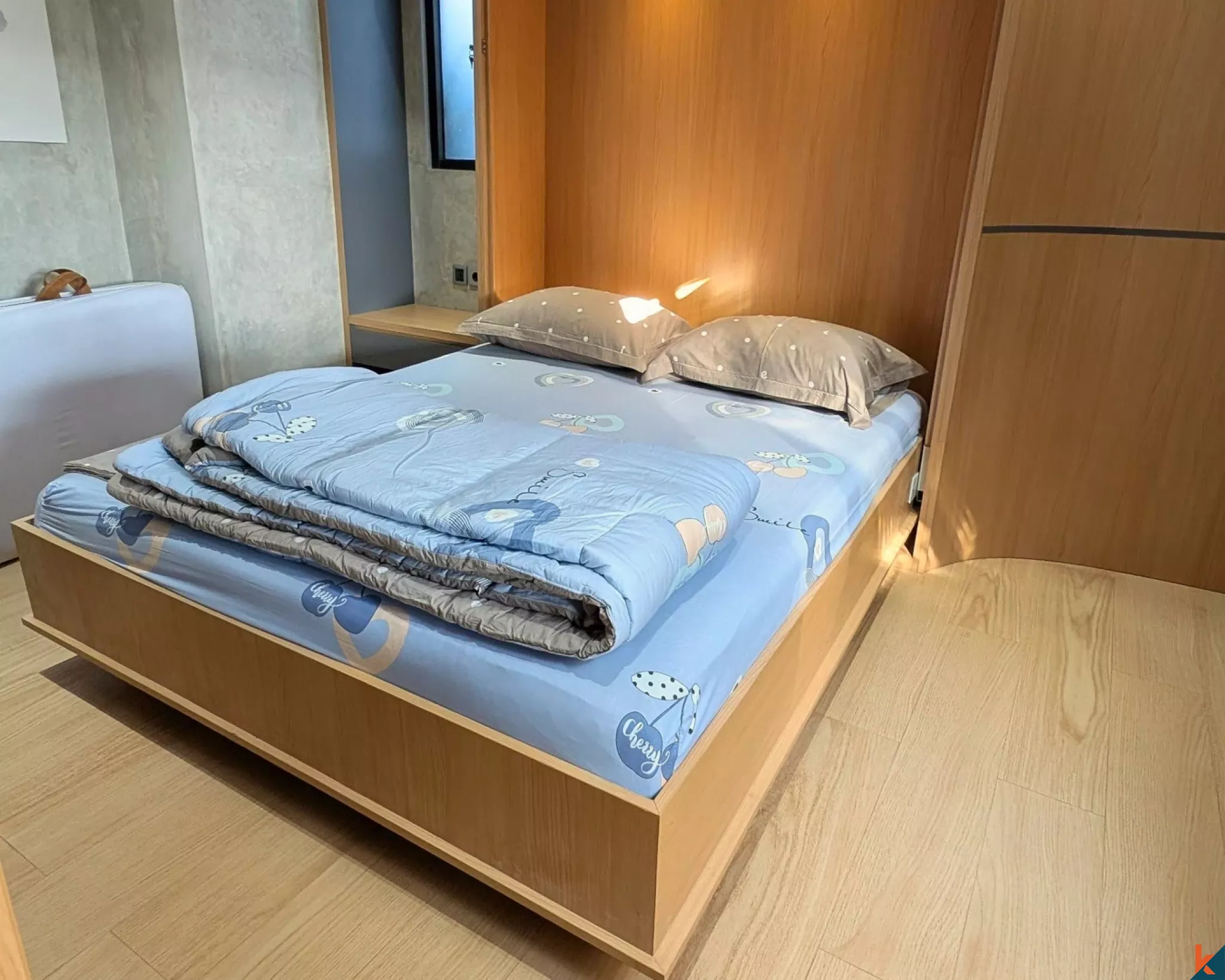 Vila modern bertingkat empat kamar tidur untuk dijual di Padonan