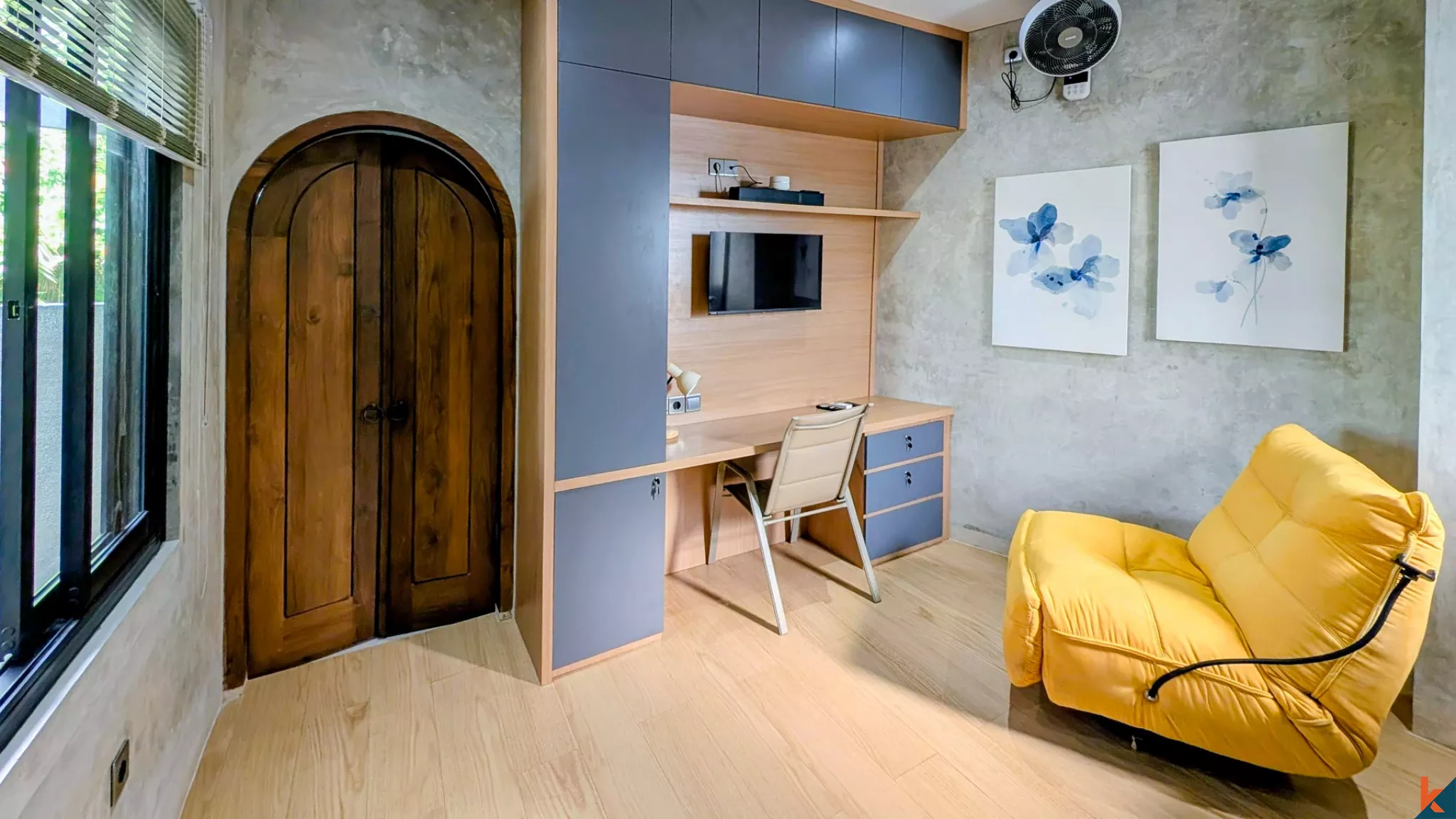 Vila modern bertingkat empat kamar tidur untuk dijual di Padonan