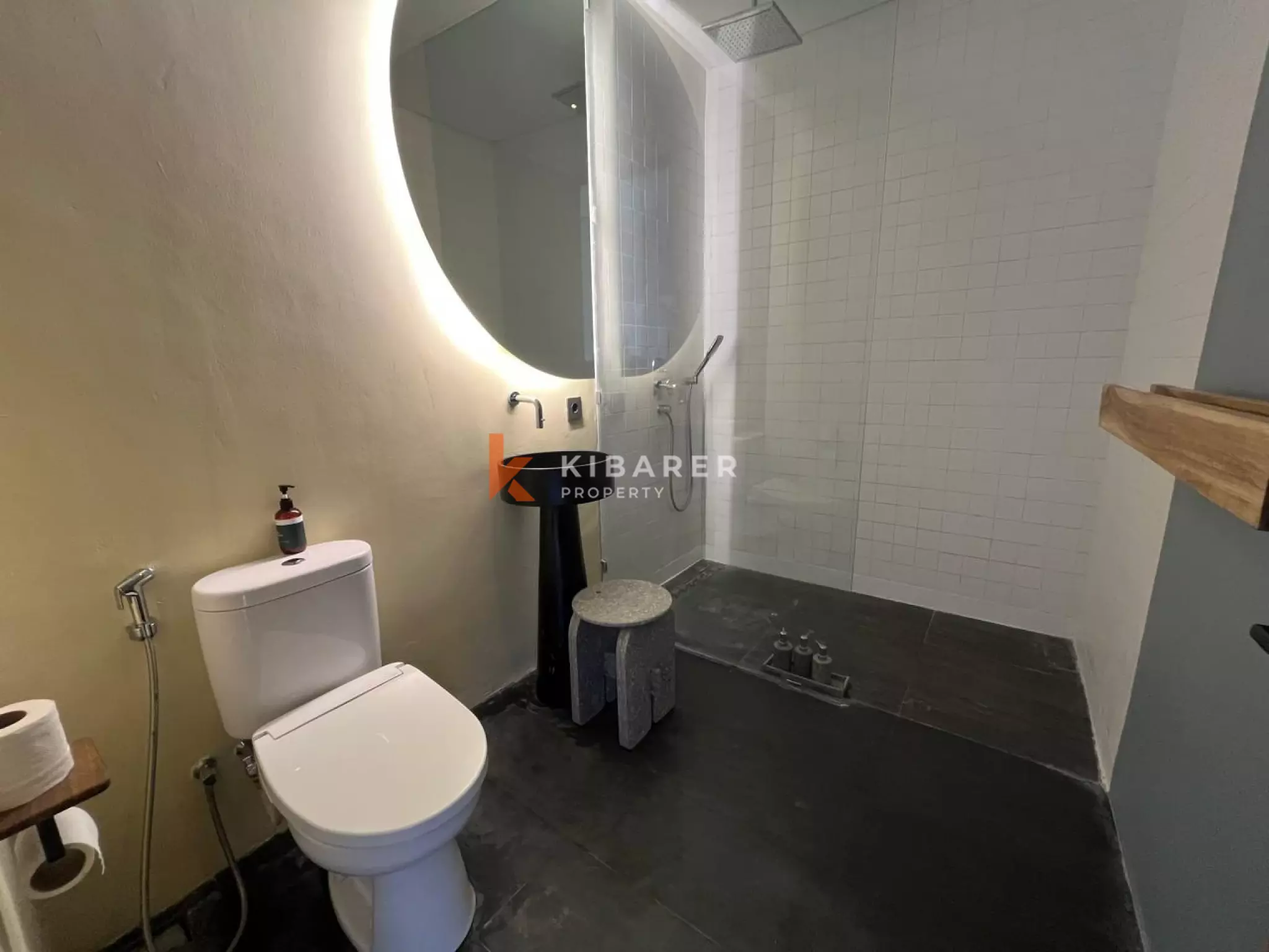 Elegant Four-Bedroom Villa in Bumbak Umalas