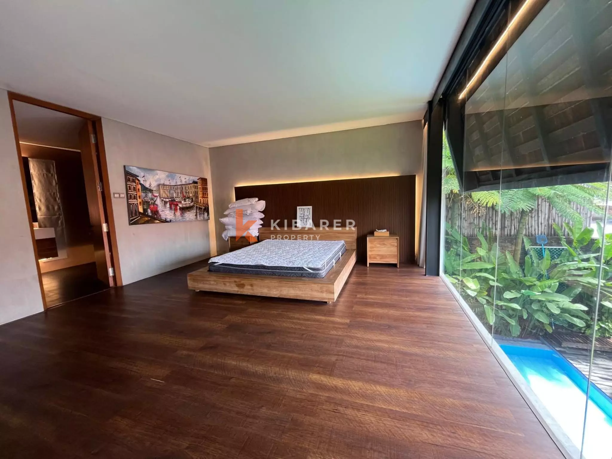 Elegant Four-Bedroom Villa in Bumbak Umalas