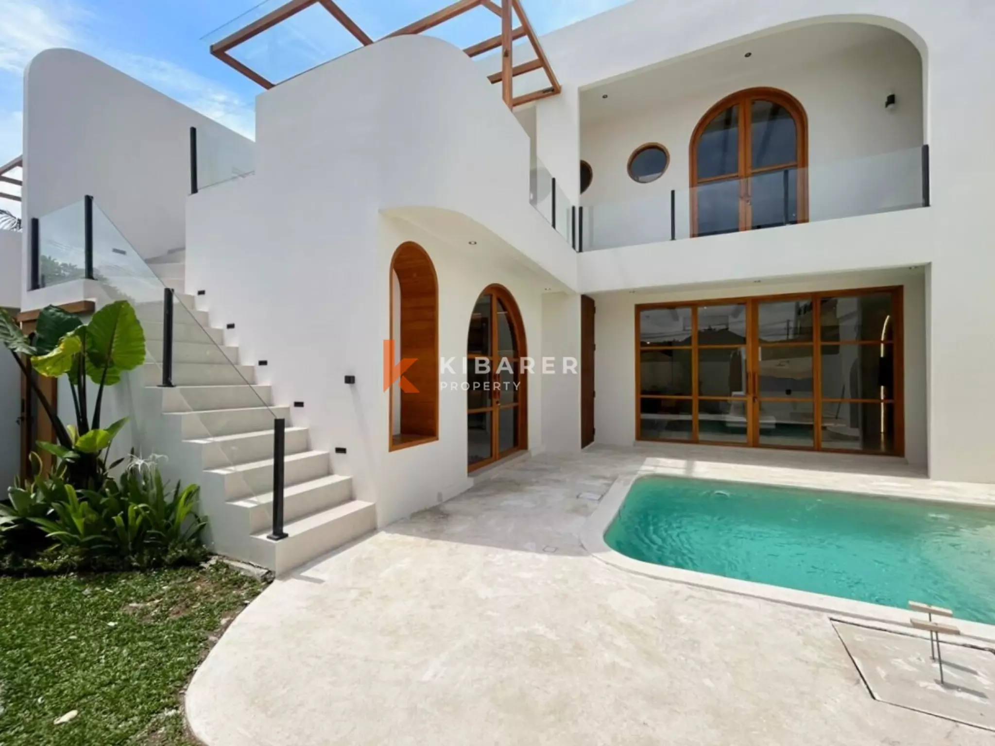 Stylish Three Bedroom Mediterranean Villa with Rooftop Lounge in Umalas