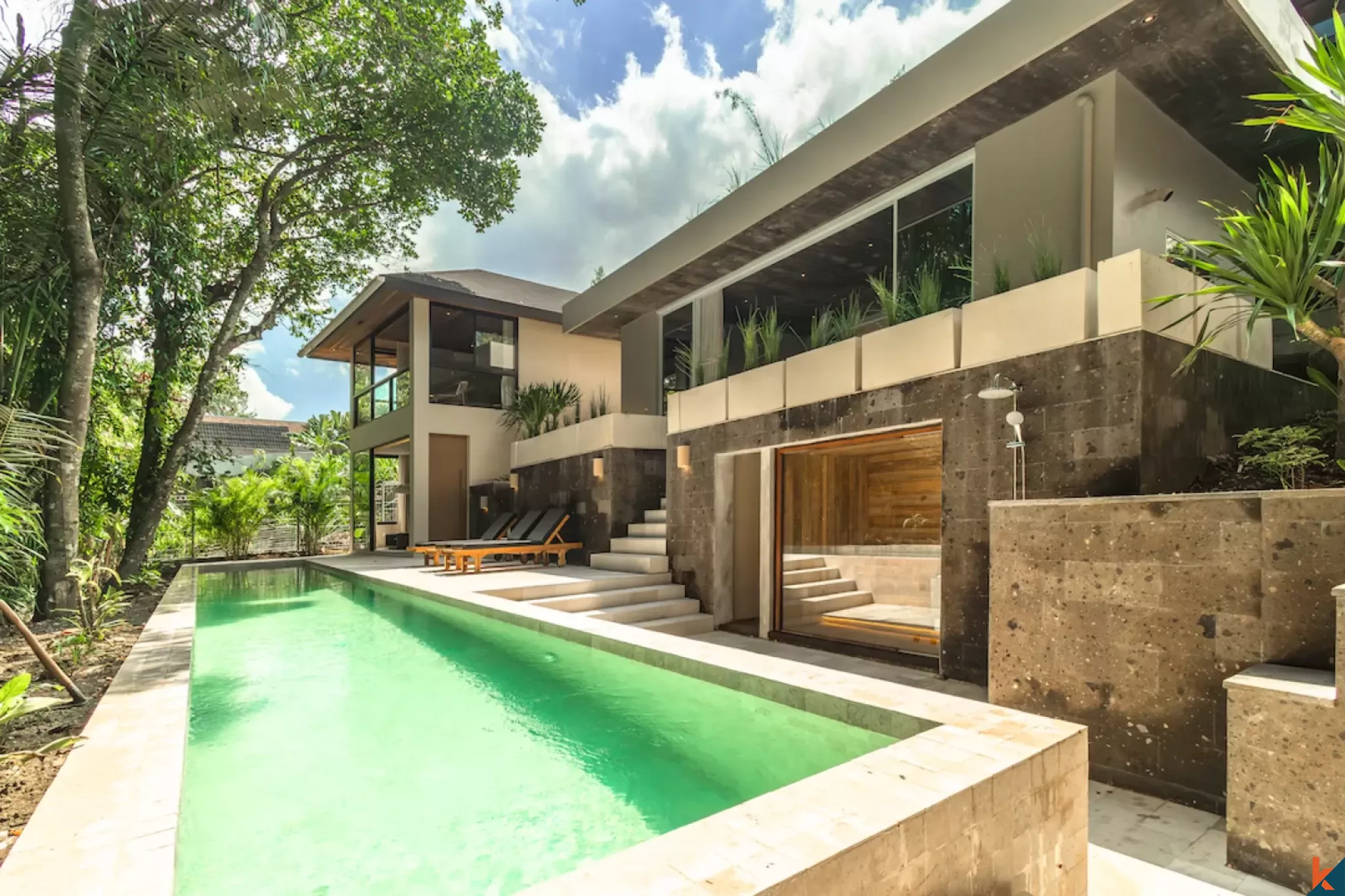 Potensi Investasi Luar Biasa: Kompleks Perumahan Mewah di Tepi Sungai untuk Disewakan di Tumbak