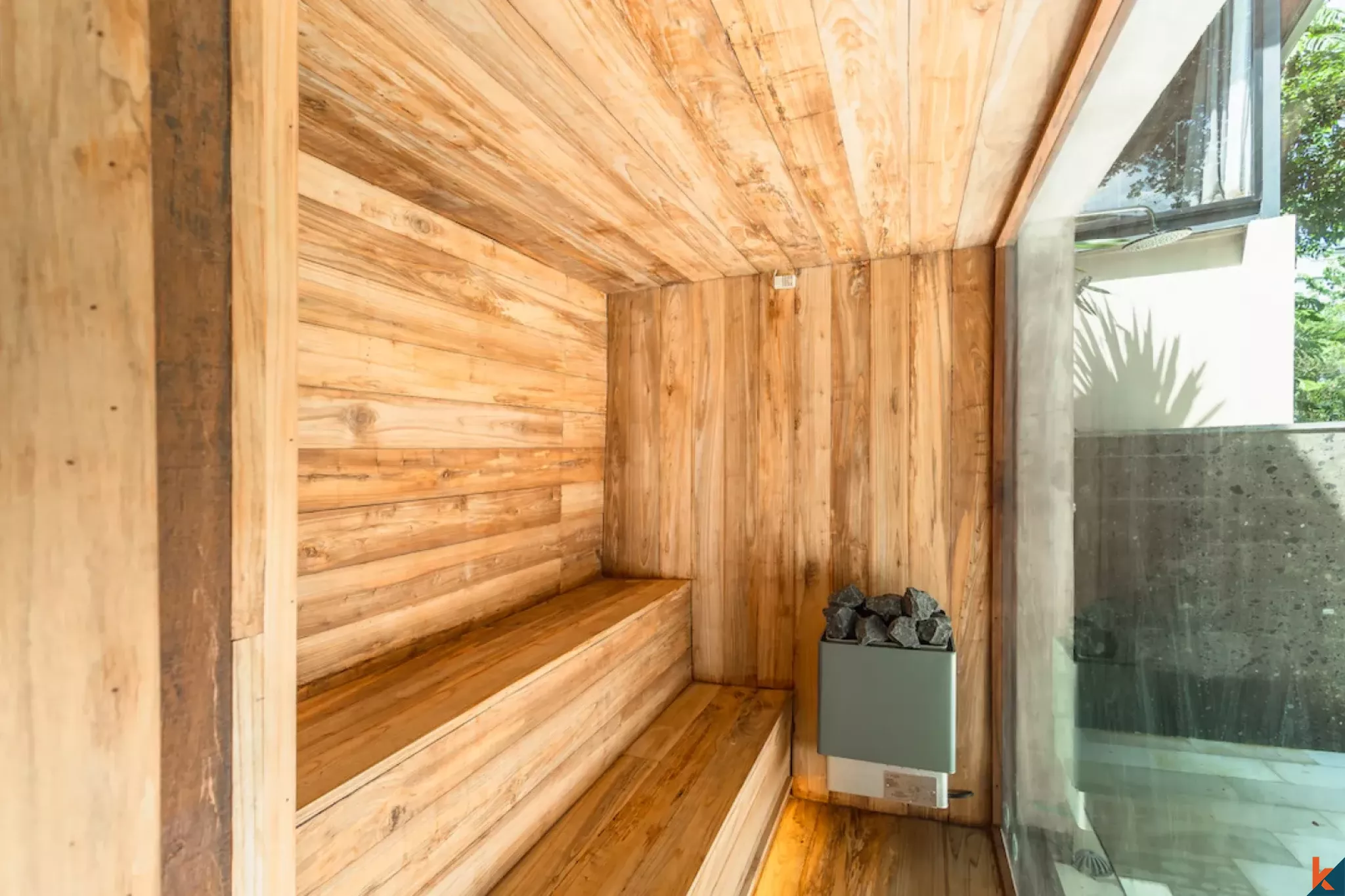 Potensi Investasi Luar Biasa: Kompleks Perumahan Mewah di Tepi Sungai untuk Disewakan di Tumbak