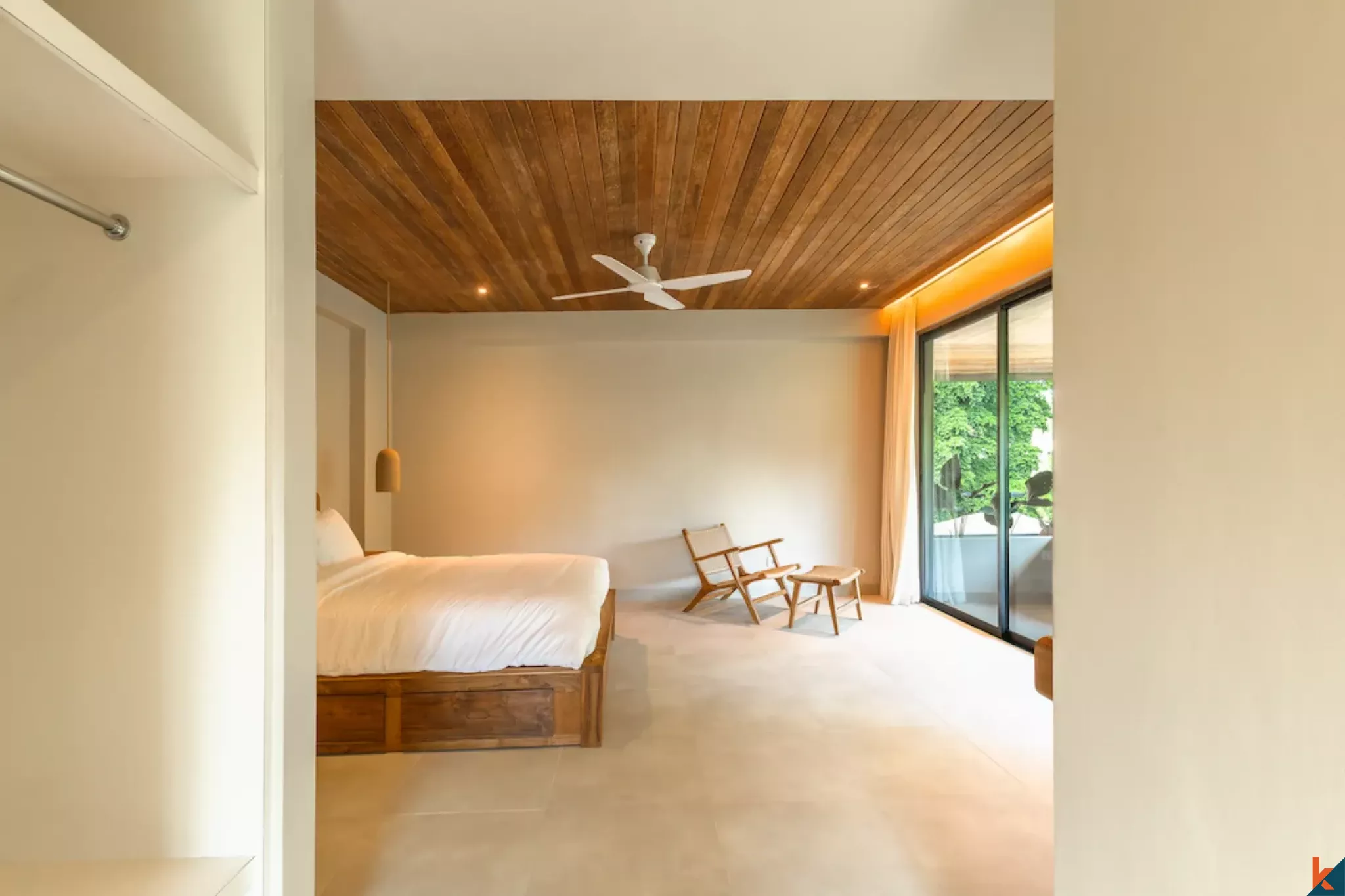 Potensi Investasi Luar Biasa: Kompleks Perumahan Mewah di Tepi Sungai untuk Disewakan di Tumbak