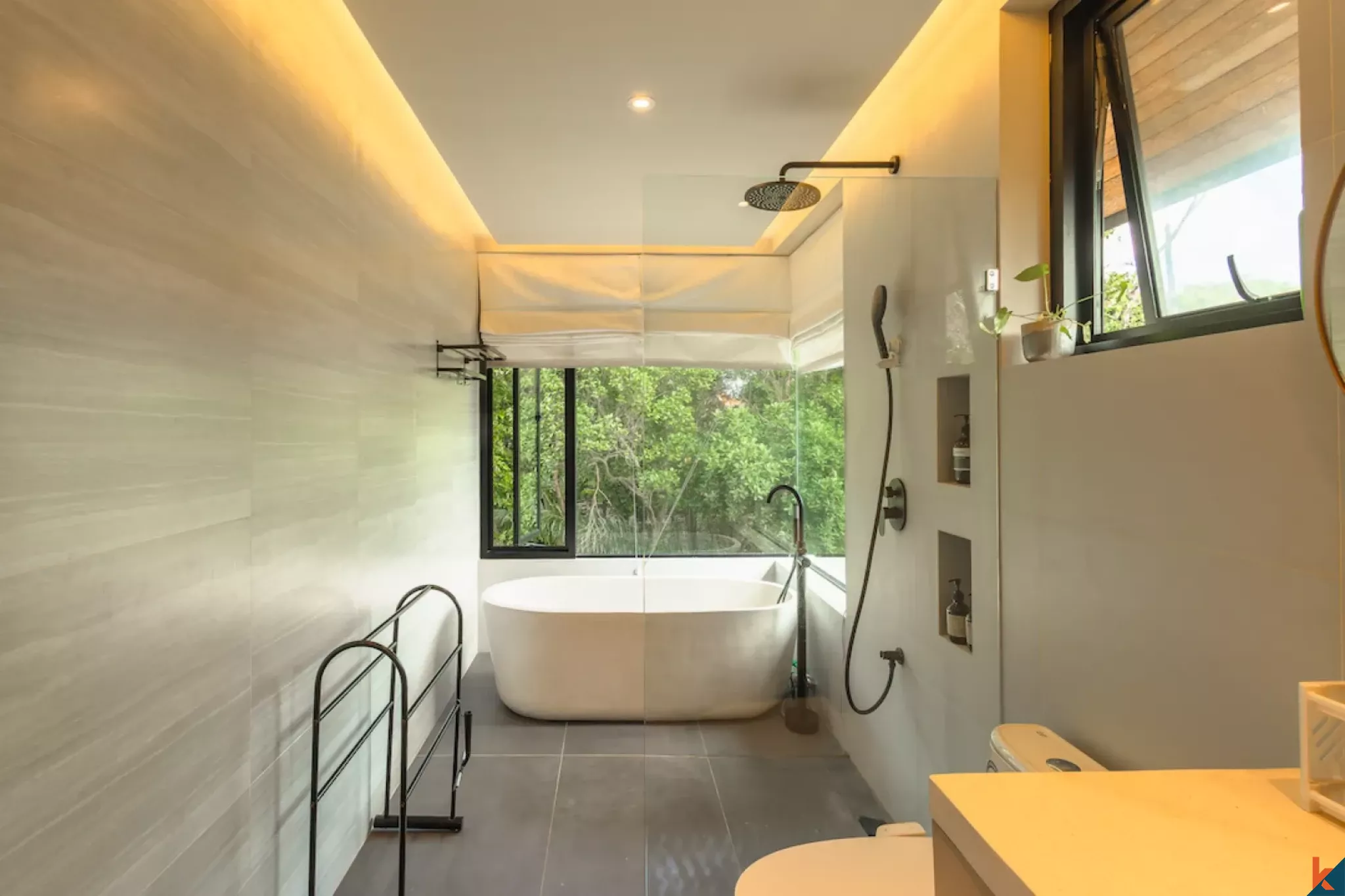 Potensi Investasi Luar Biasa: Kompleks Perumahan Mewah di Tepi Sungai untuk Disewakan di Tumbak