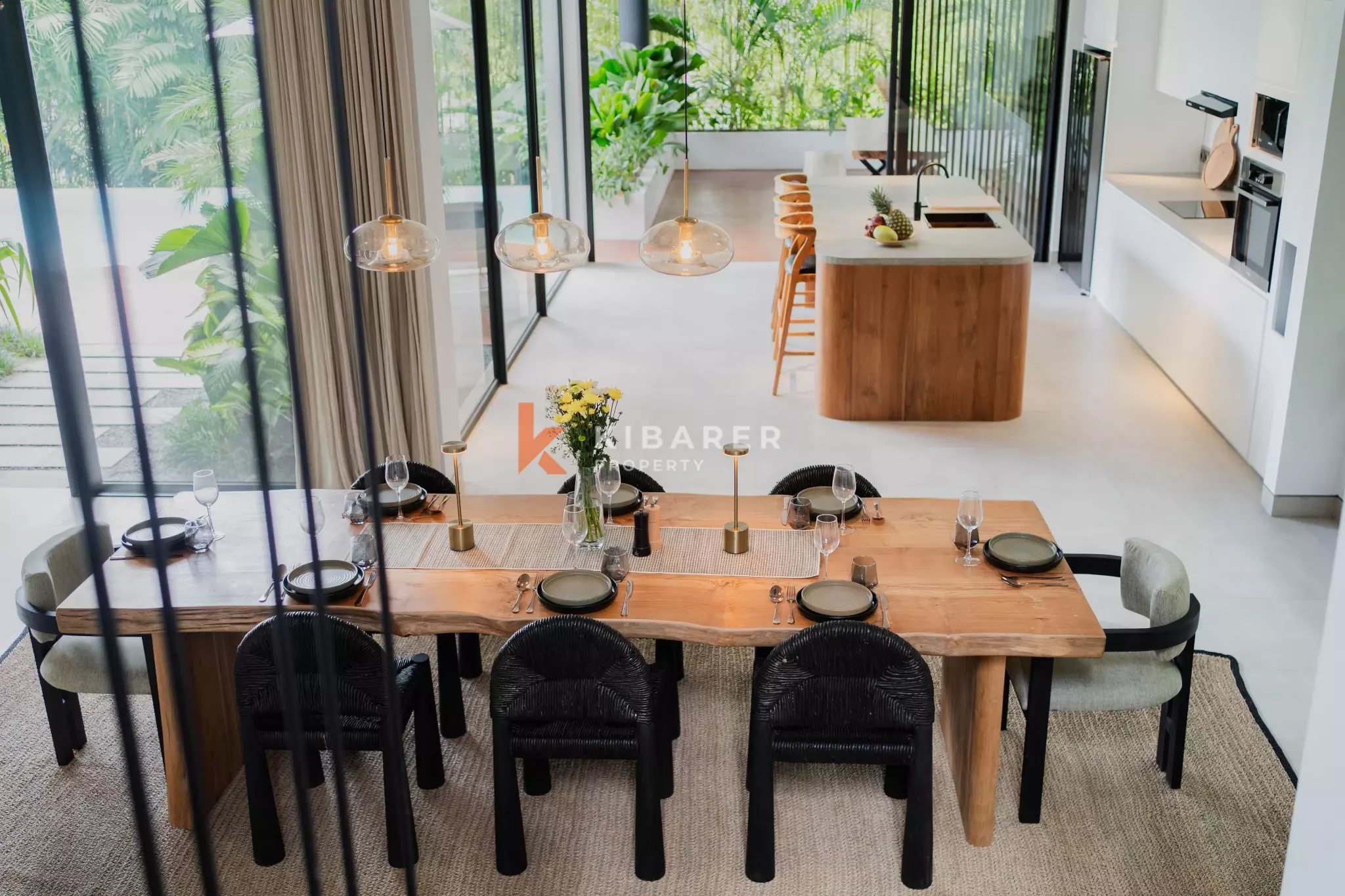 Private Oasis Four Bedroom plus Office room in Umalas