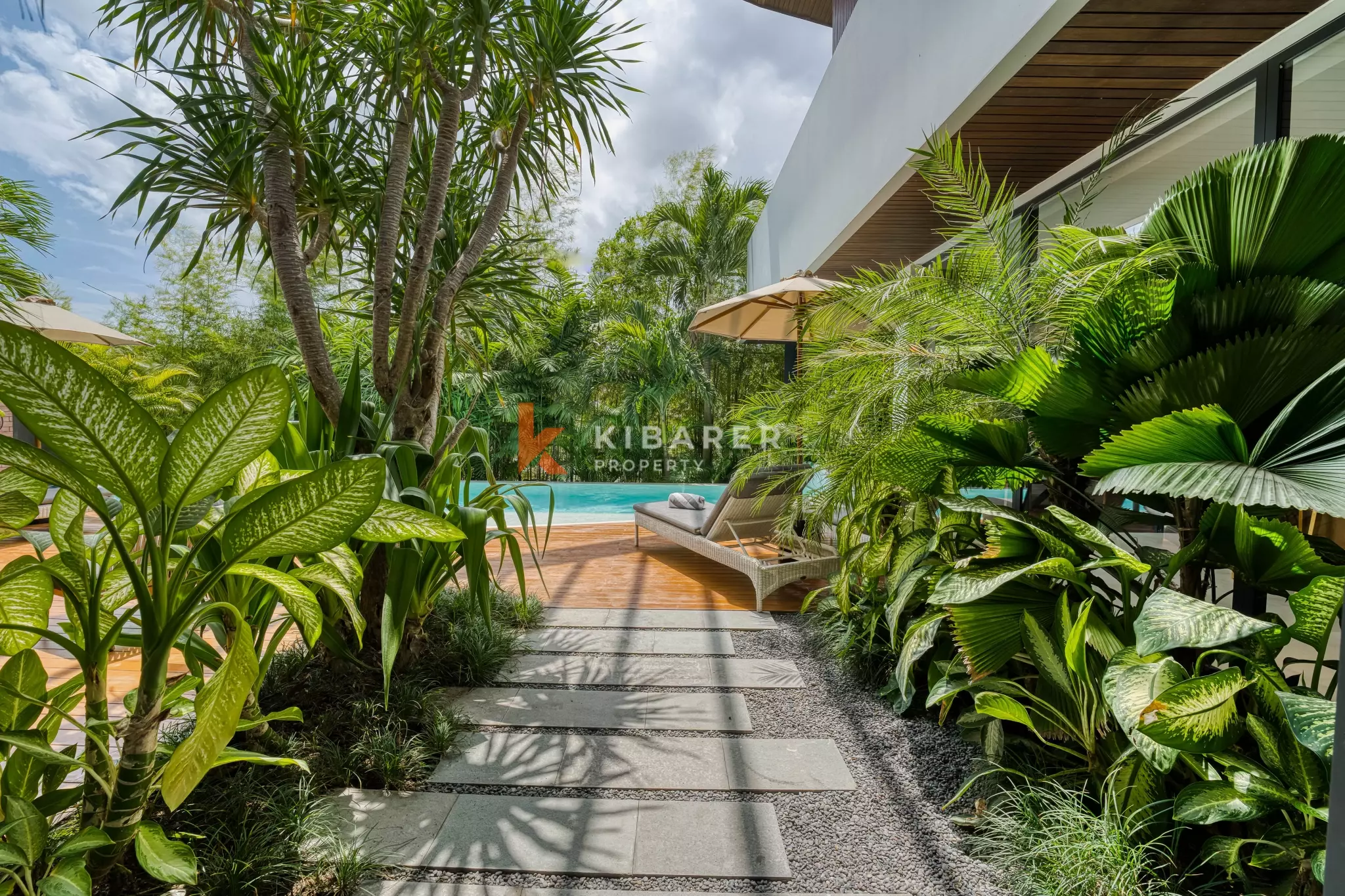 Private Oasis Four Bedroom plus Office room in Umalas