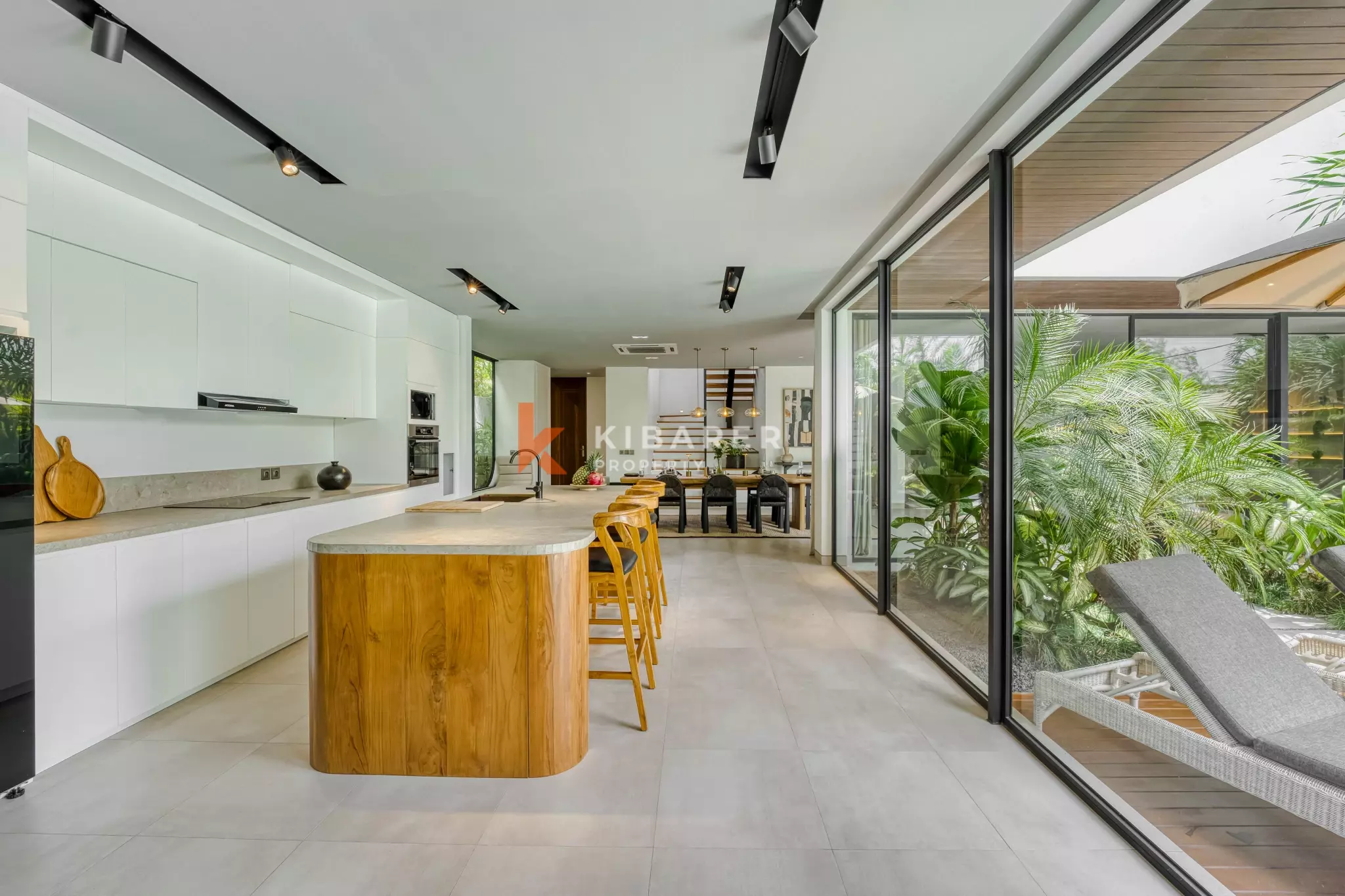 Private Oasis Four Bedroom plus Office room in Umalas