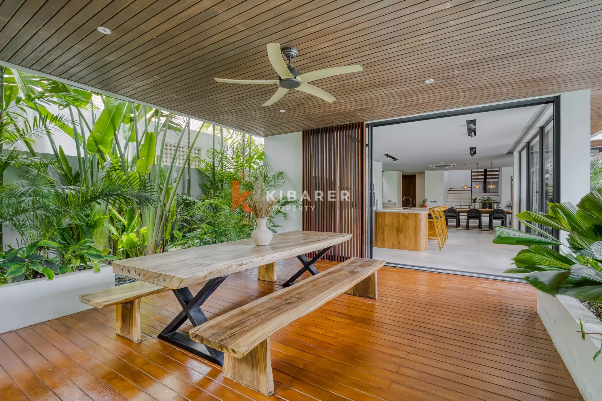 Private Oasis Four Bedroom plus Office room in Umalas