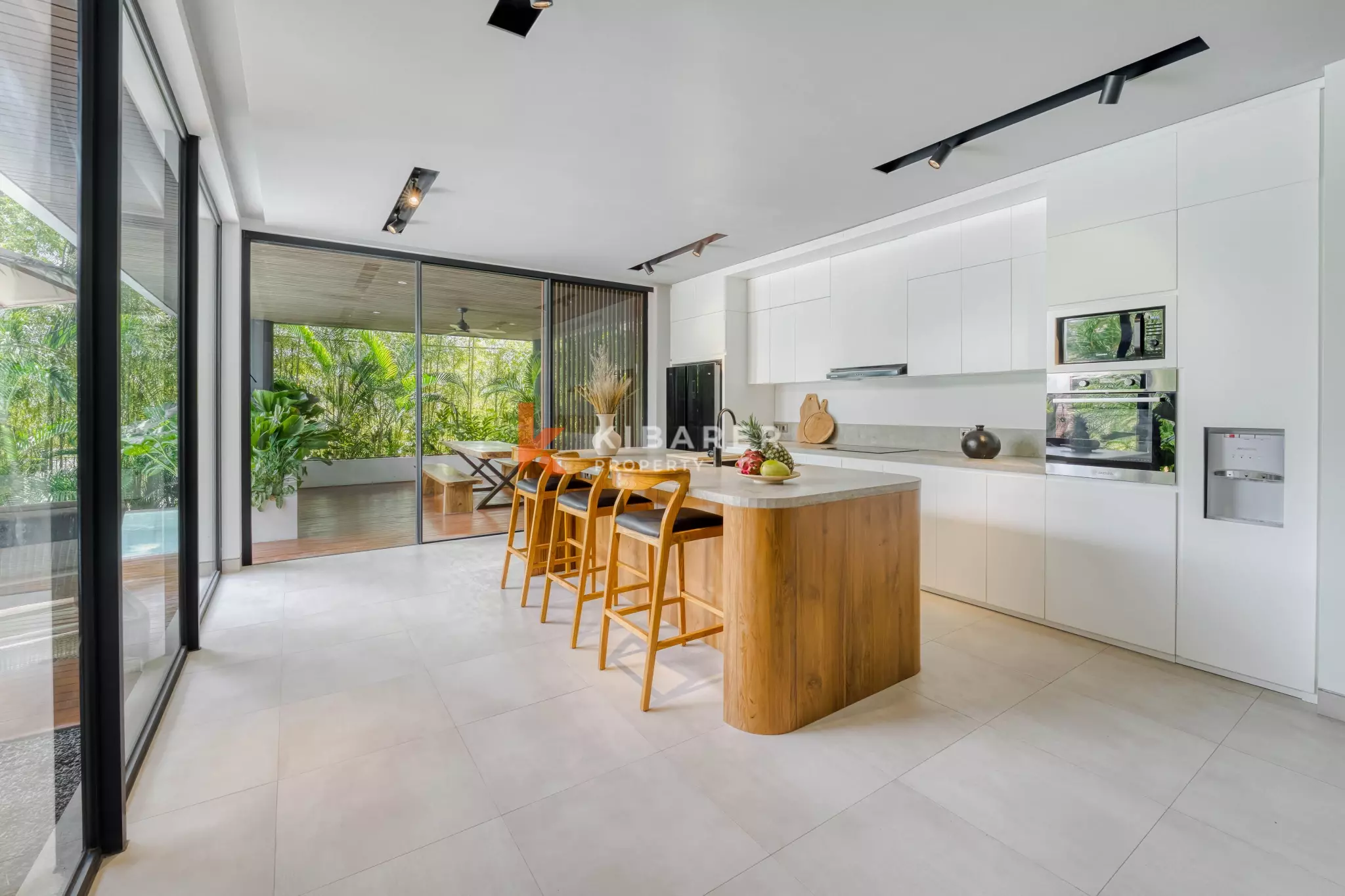 Private Oasis Four Bedroom plus Office room in Umalas