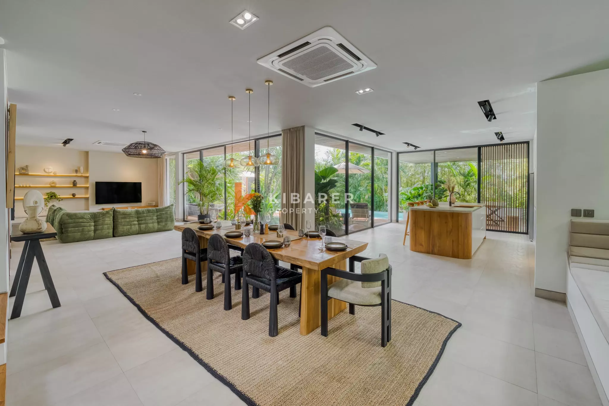 Private Oasis Four Bedroom plus Office room in Umalas