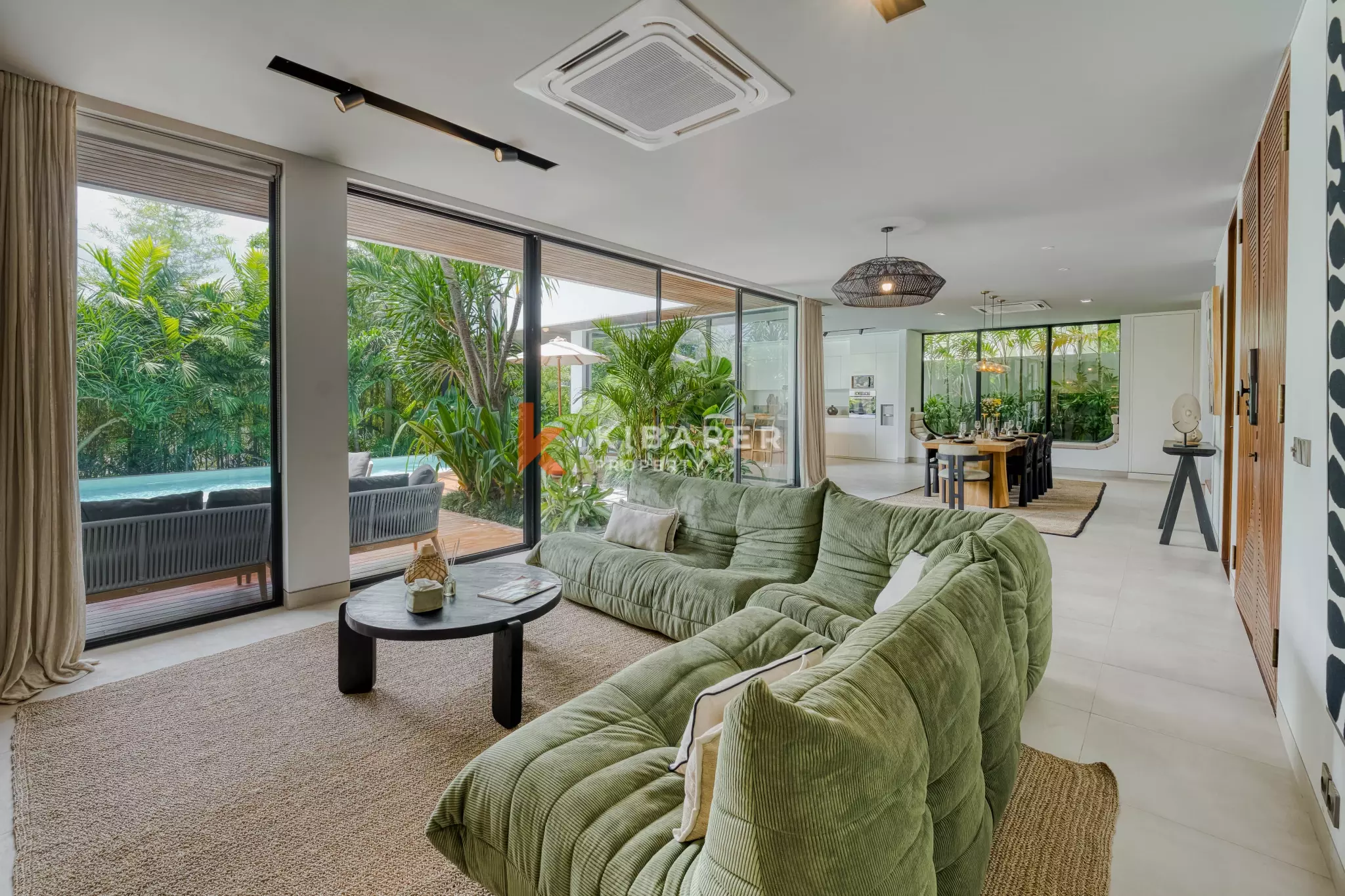 Private Oasis Four Bedroom plus Office room in Umalas