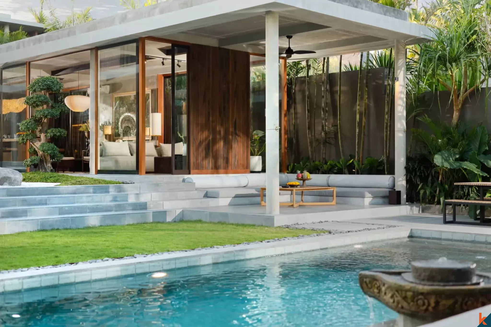 Penginapan Mewah dengan 7 Kamar Tidur dan Pemandangan Sungai yang Menakjubkan, Terletak di Pusat Pererenan