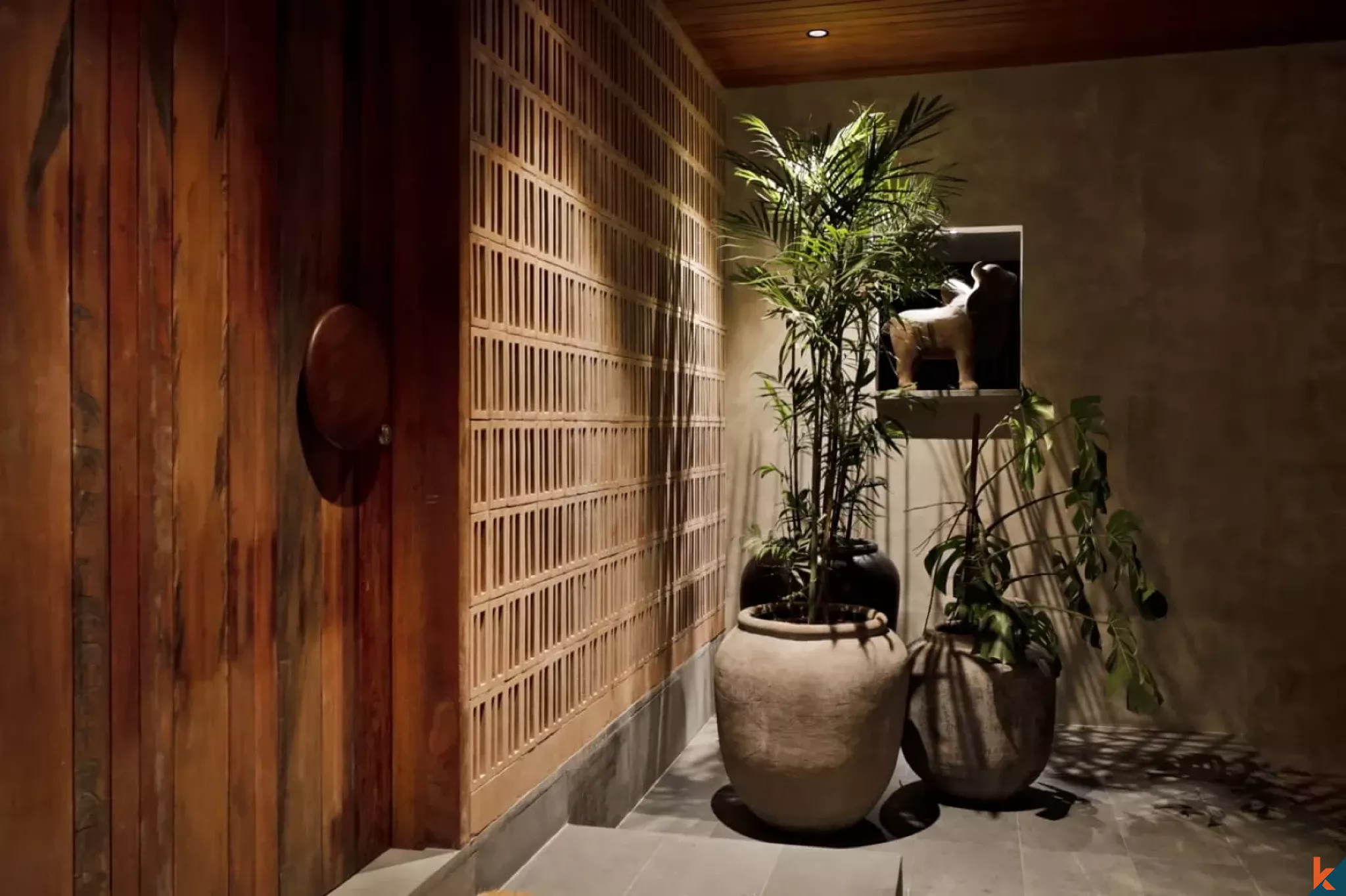 Penginapan Mewah dengan 7 Kamar Tidur dan Pemandangan Sungai yang Menakjubkan, Terletak di Pusat Pererenan