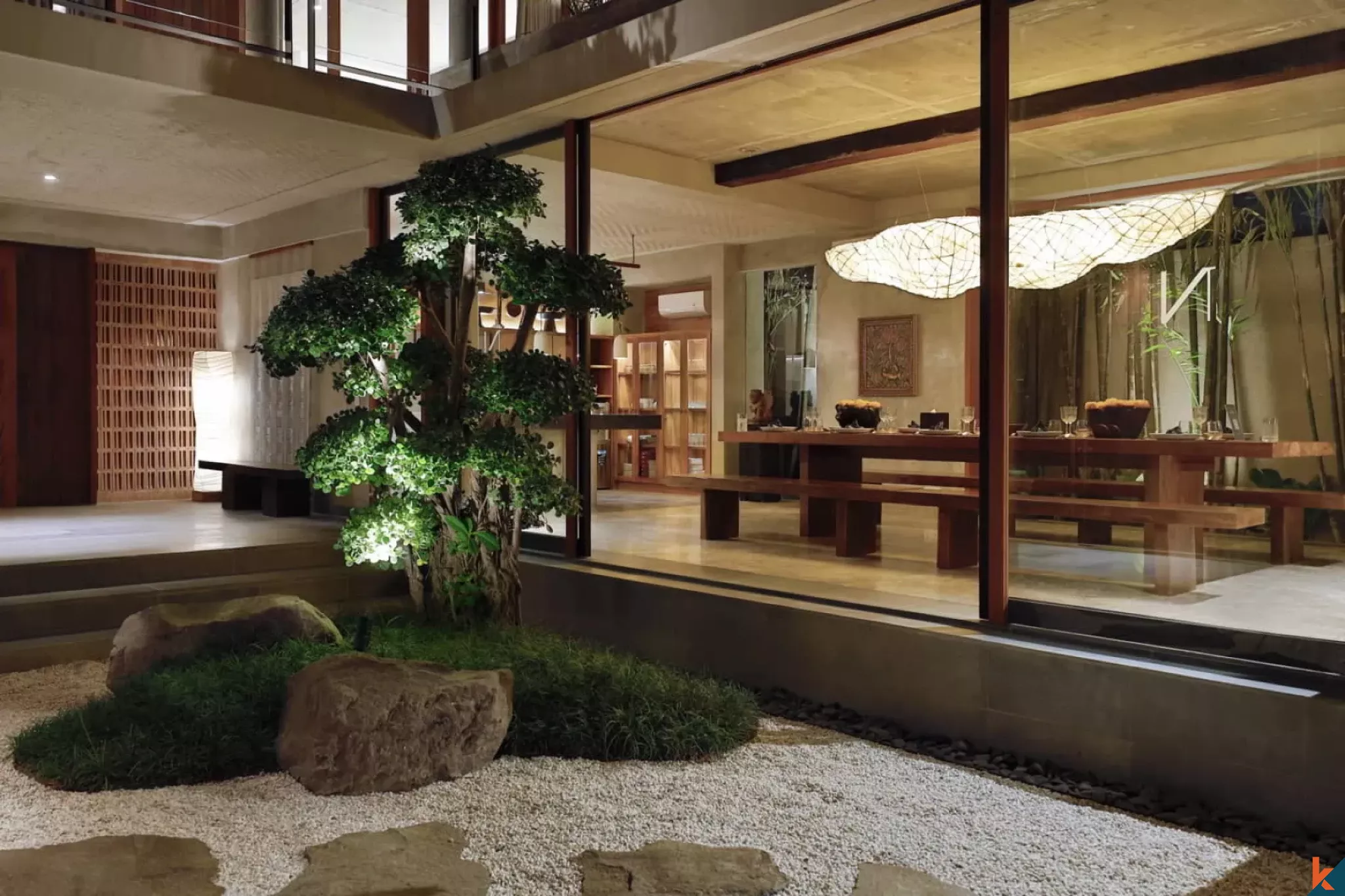 Penginapan Mewah dengan 7 Kamar Tidur dan Pemandangan Sungai yang Menakjubkan, Terletak di Pusat Pererenan