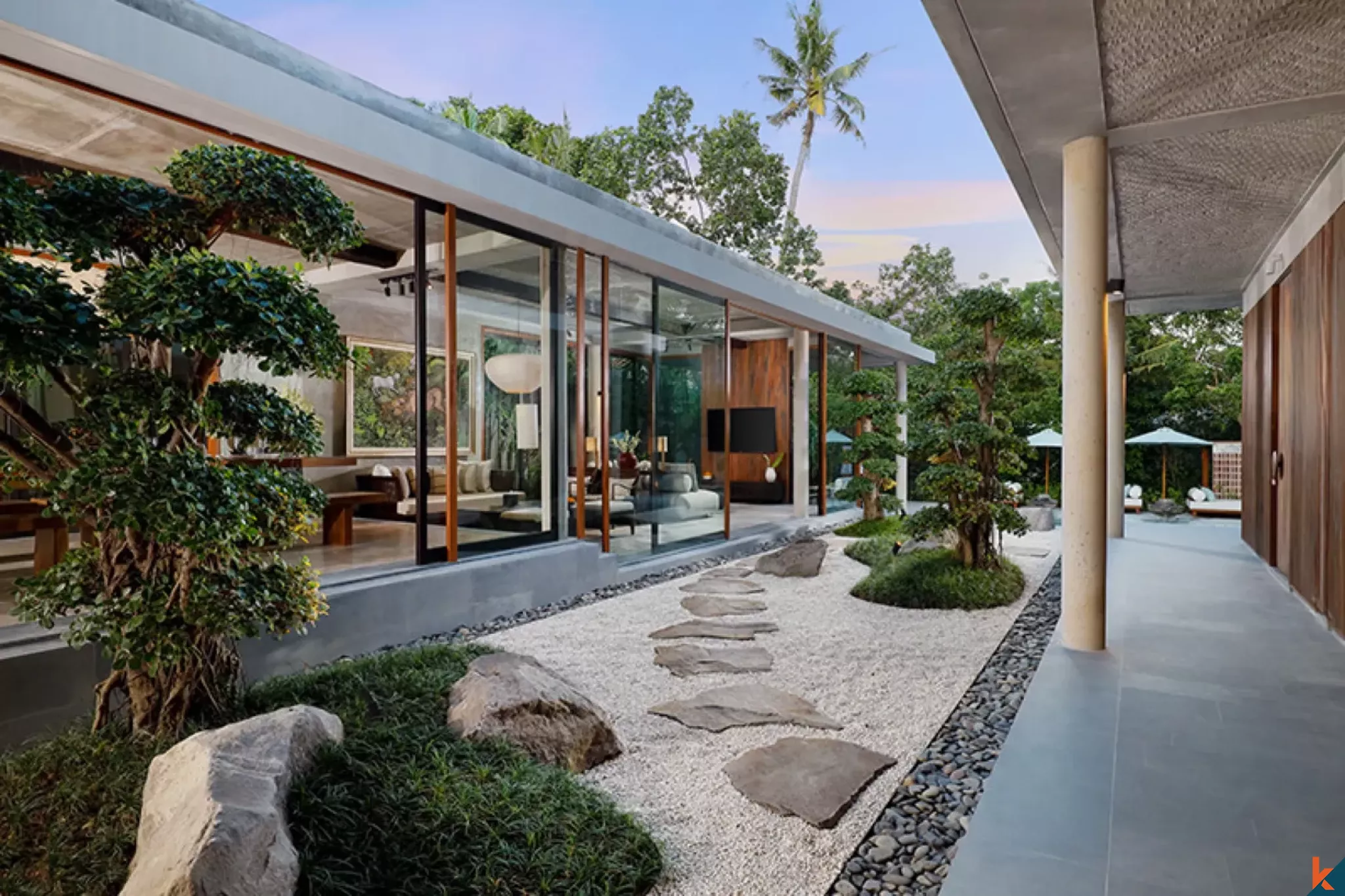 Penginapan Mewah dengan 7 Kamar Tidur dan Pemandangan Sungai yang Menakjubkan, Terletak di Pusat Pererenan