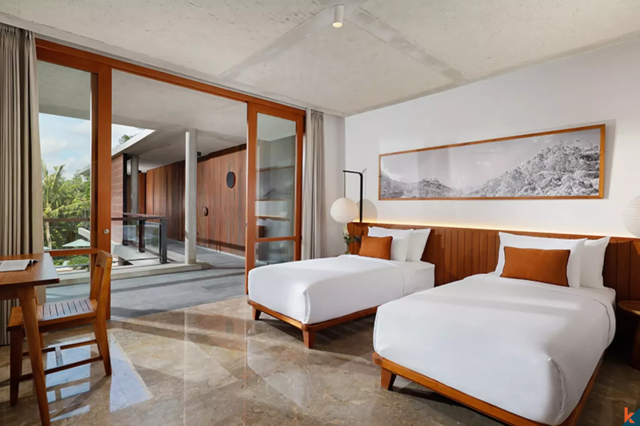 Penginapan Mewah dengan 7 Kamar Tidur dan Pemandangan Sungai yang Menakjubkan, Terletak di Pusat Pererenan