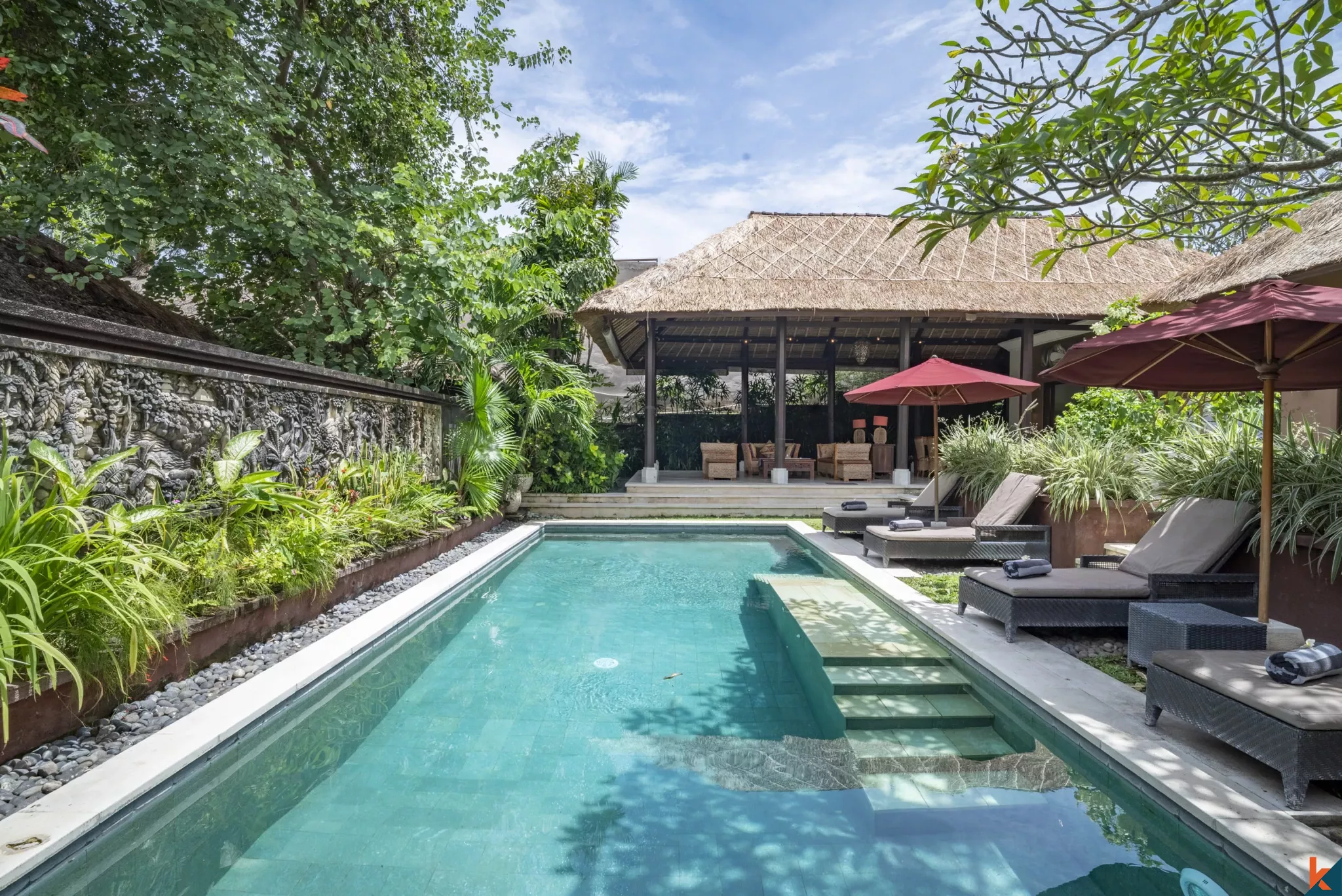 Vila Tropis 3 Kamar Tidur yang Tenang dengan Kolam Renang Pribadi di Pusat Pererenan