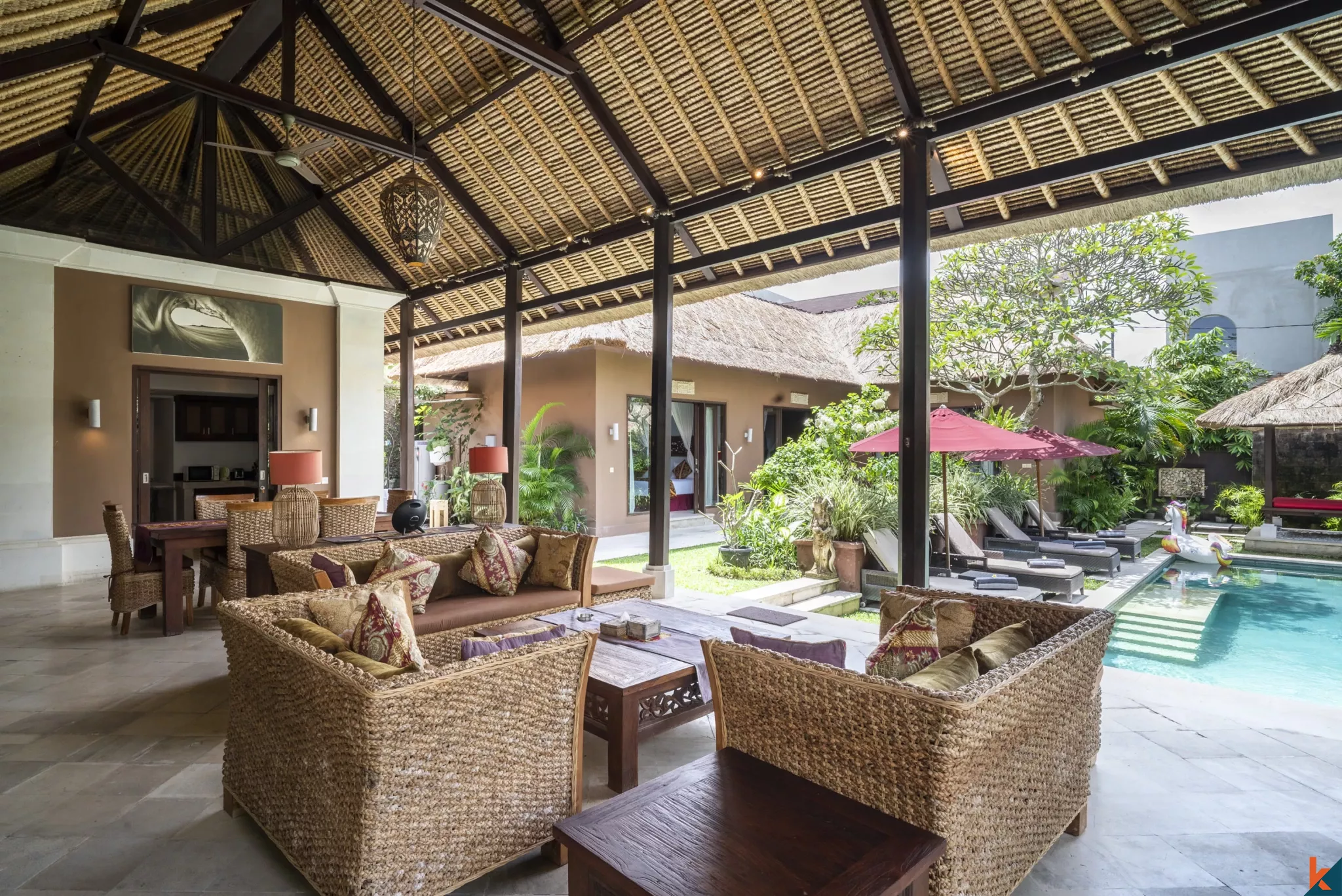 Vila Tropis 3 Kamar Tidur yang Tenang dengan Kolam Renang Pribadi di Pusat Pererenan