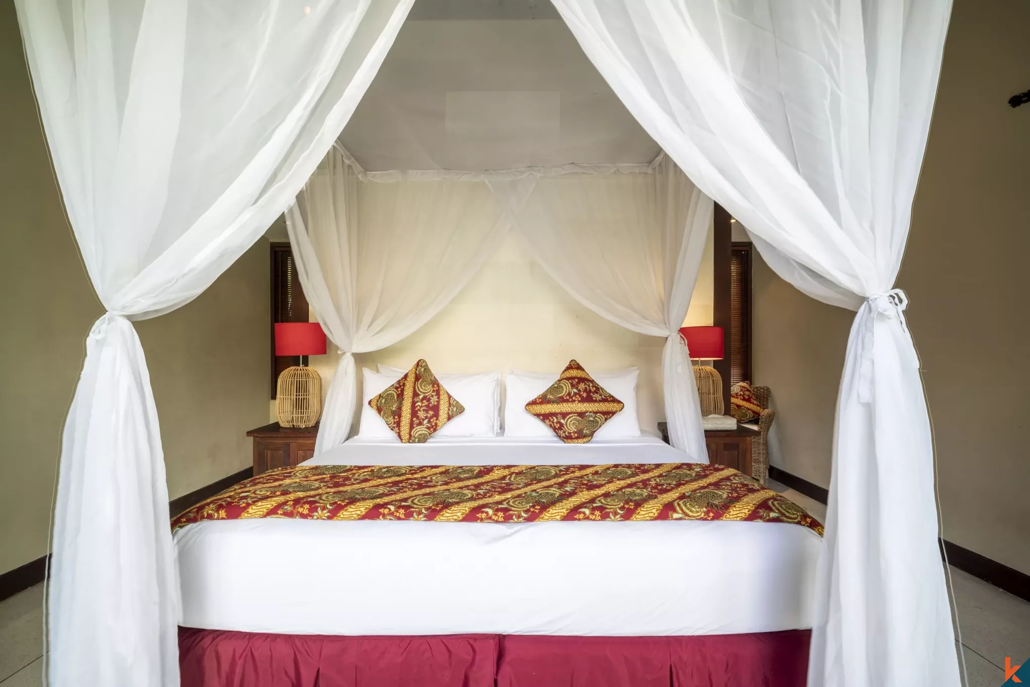 Vila Tropis 3 Kamar Tidur yang Tenang dengan Kolam Renang Pribadi di Pusat Pererenan