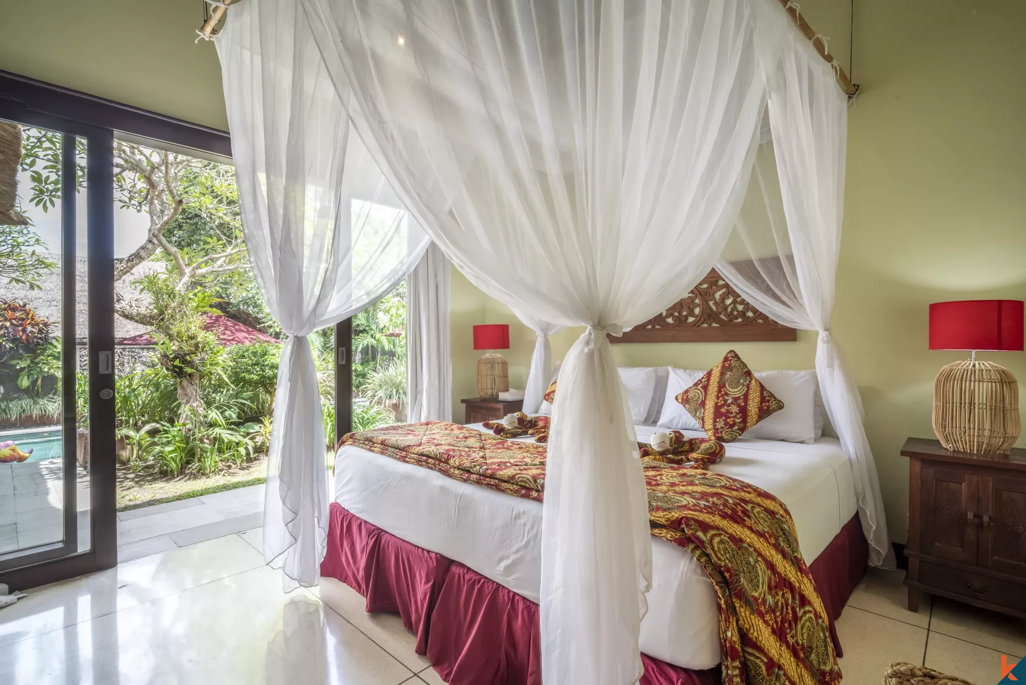 Vila Tropis 3 Kamar Tidur yang Tenang dengan Kolam Renang Pribadi di Pusat Pererenan