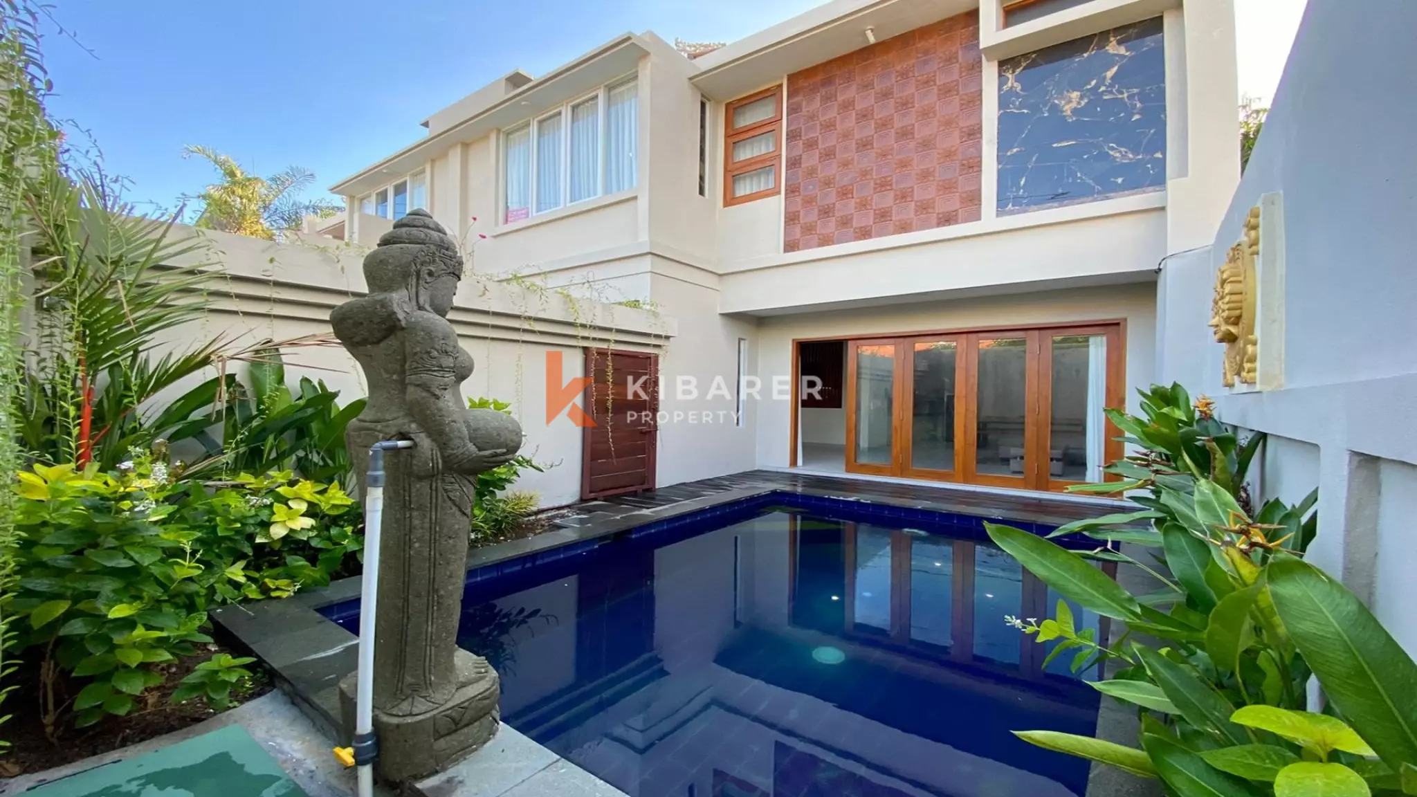 Liburan Modern nan Elegan di Canggu – Vila Dua Kamar Tidur dengan Kolam Renang