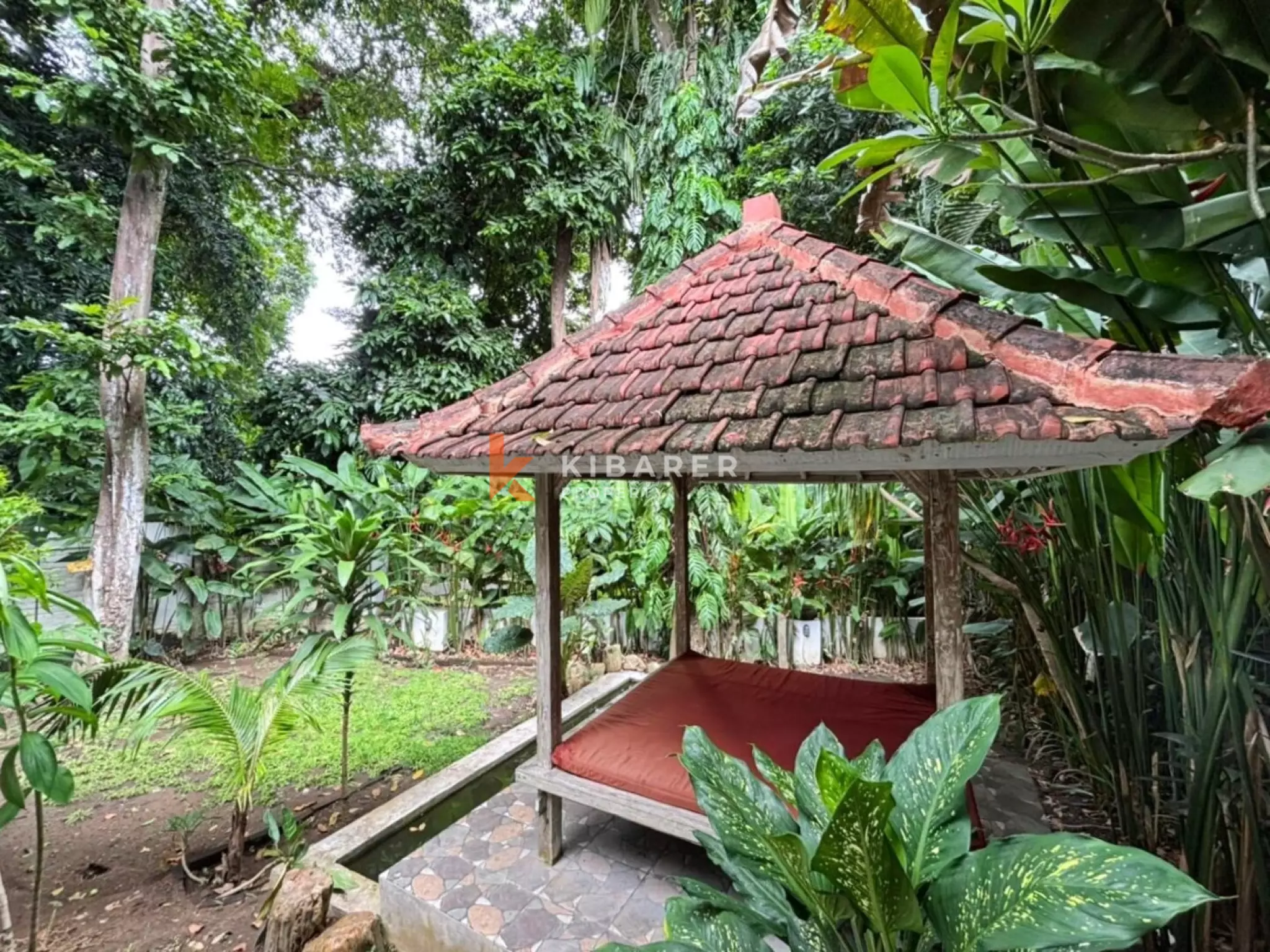 The Wooden Surfhouse - Vila Tiga Kamar Tidur Dekat Pantai Pererenan