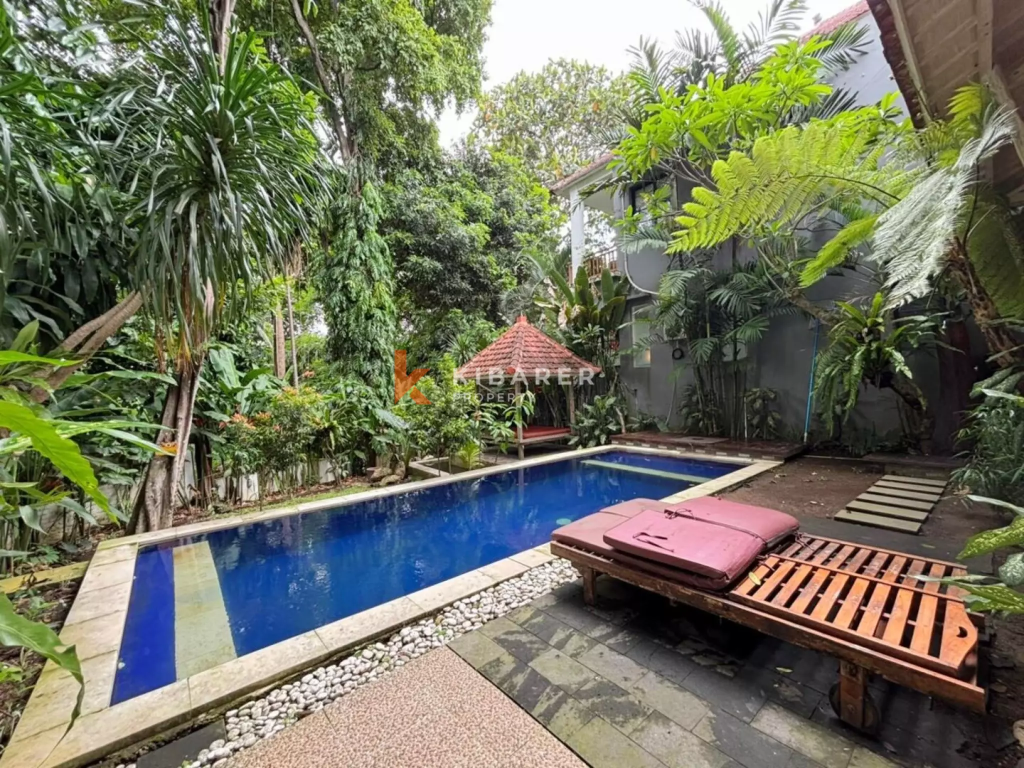 The Wooden Surfhouse - Vila Tiga Kamar Tidur Dekat Pantai Pererenan
