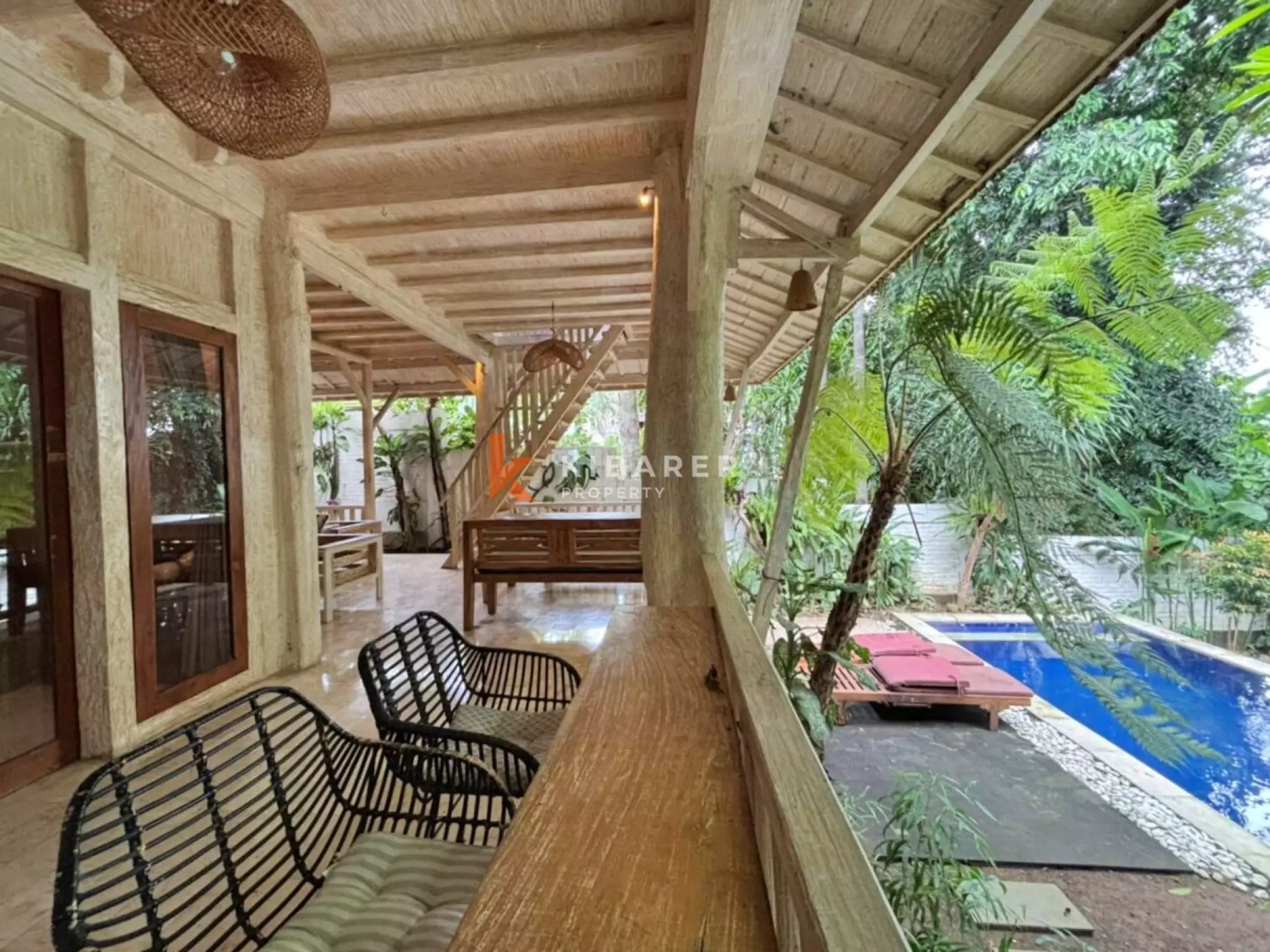 The Wooden Surfhouse - Vila Tiga Kamar Tidur Dekat Pantai Pererenan