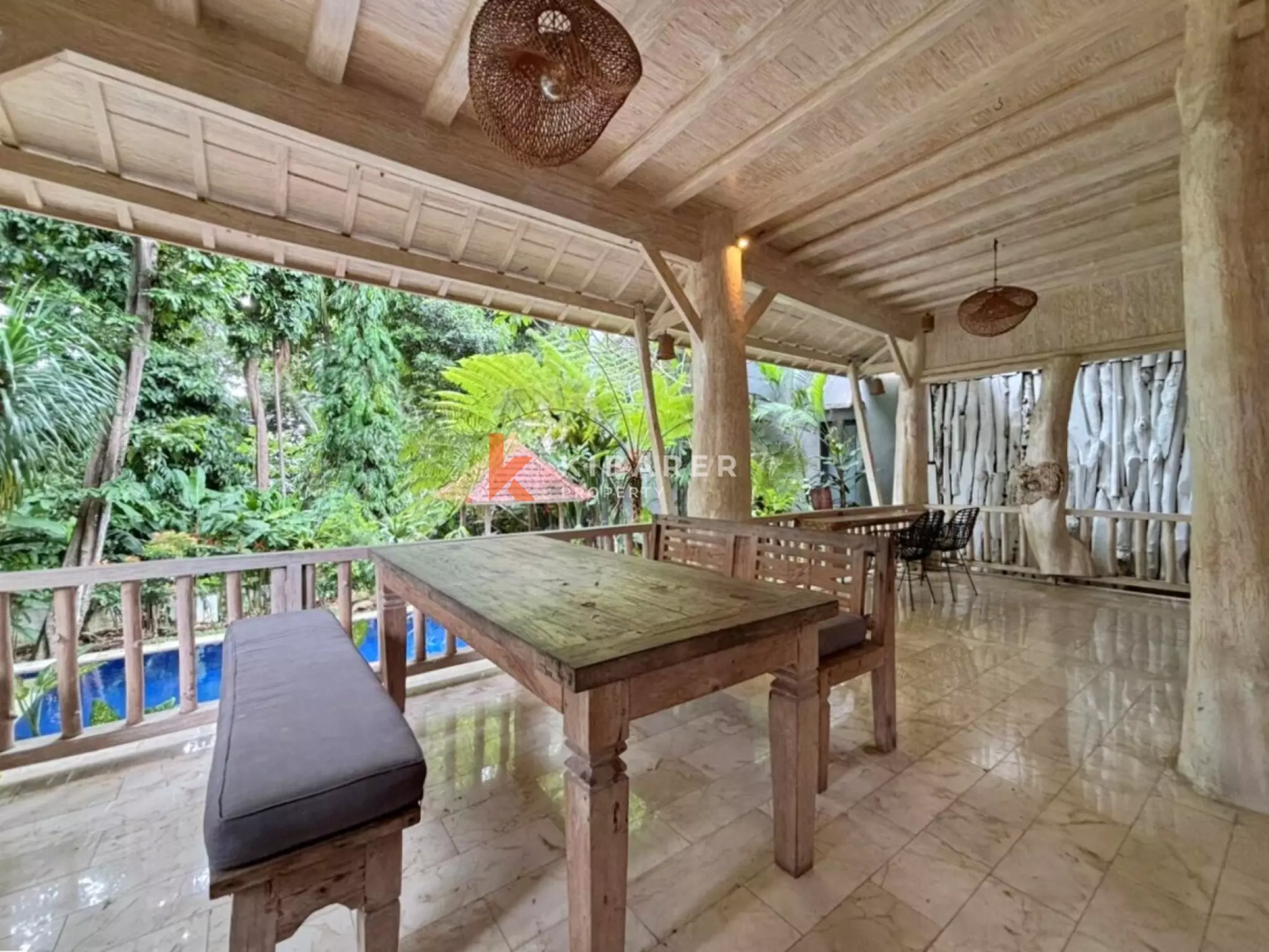 The Wooden Surfhouse - Vila Tiga Kamar Tidur Dekat Pantai Pererenan