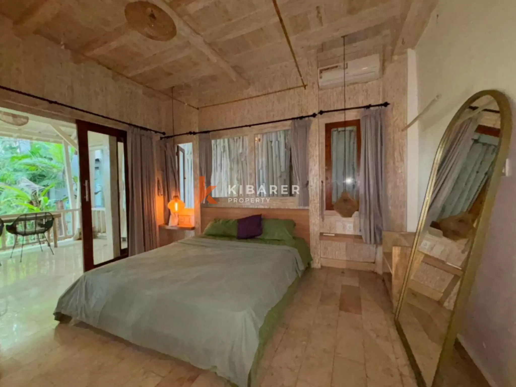 The Wooden Surfhouse - Vila Tiga Kamar Tidur Dekat Pantai Pererenan