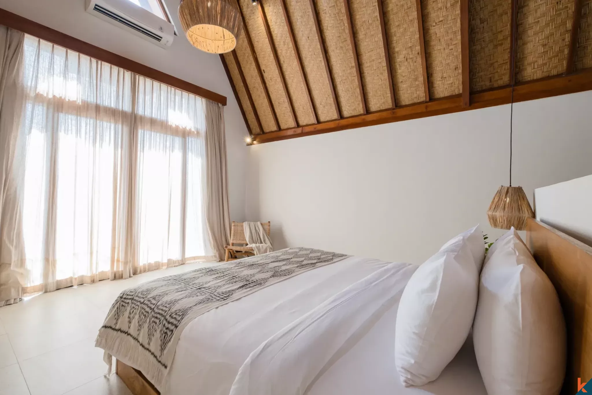 Élégantes villas tropicales de trois chambres à Bingin avec une vue imprenable sur l'océan et les collines