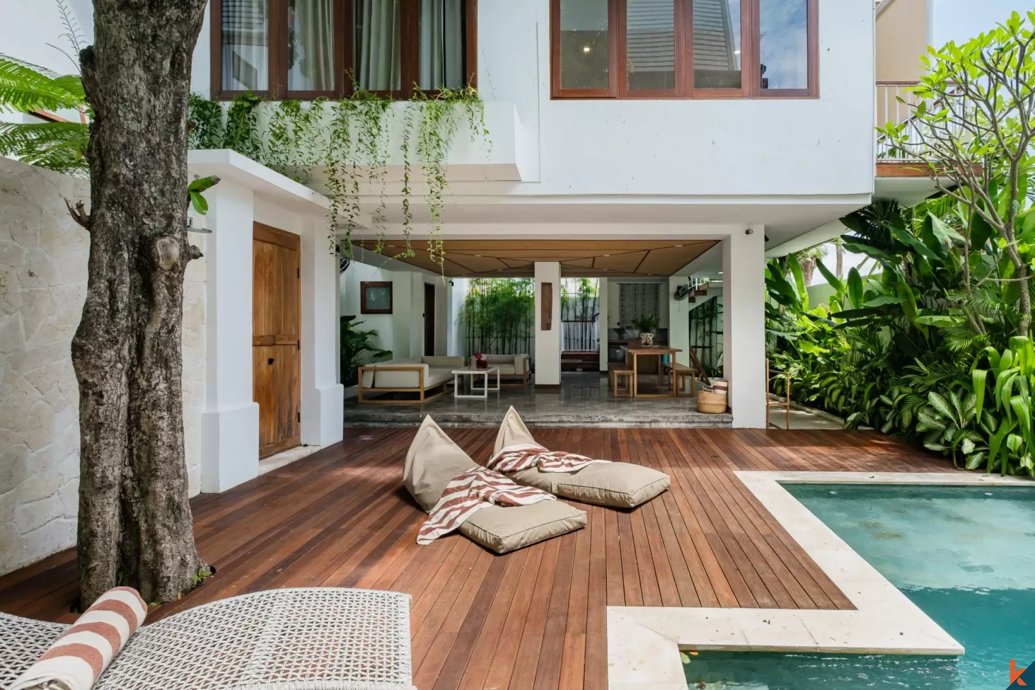 Élégantes villas tropicales de trois chambres à Bingin avec une vue imprenable sur l'océan et les collines