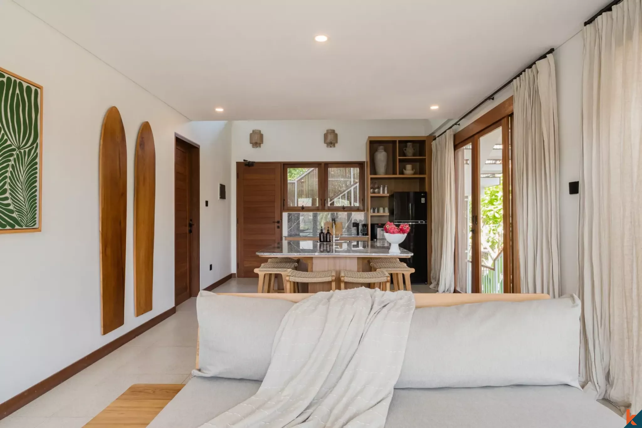 Élégantes villas tropicales de trois chambres à Bingin avec une vue imprenable sur l'océan et les collines