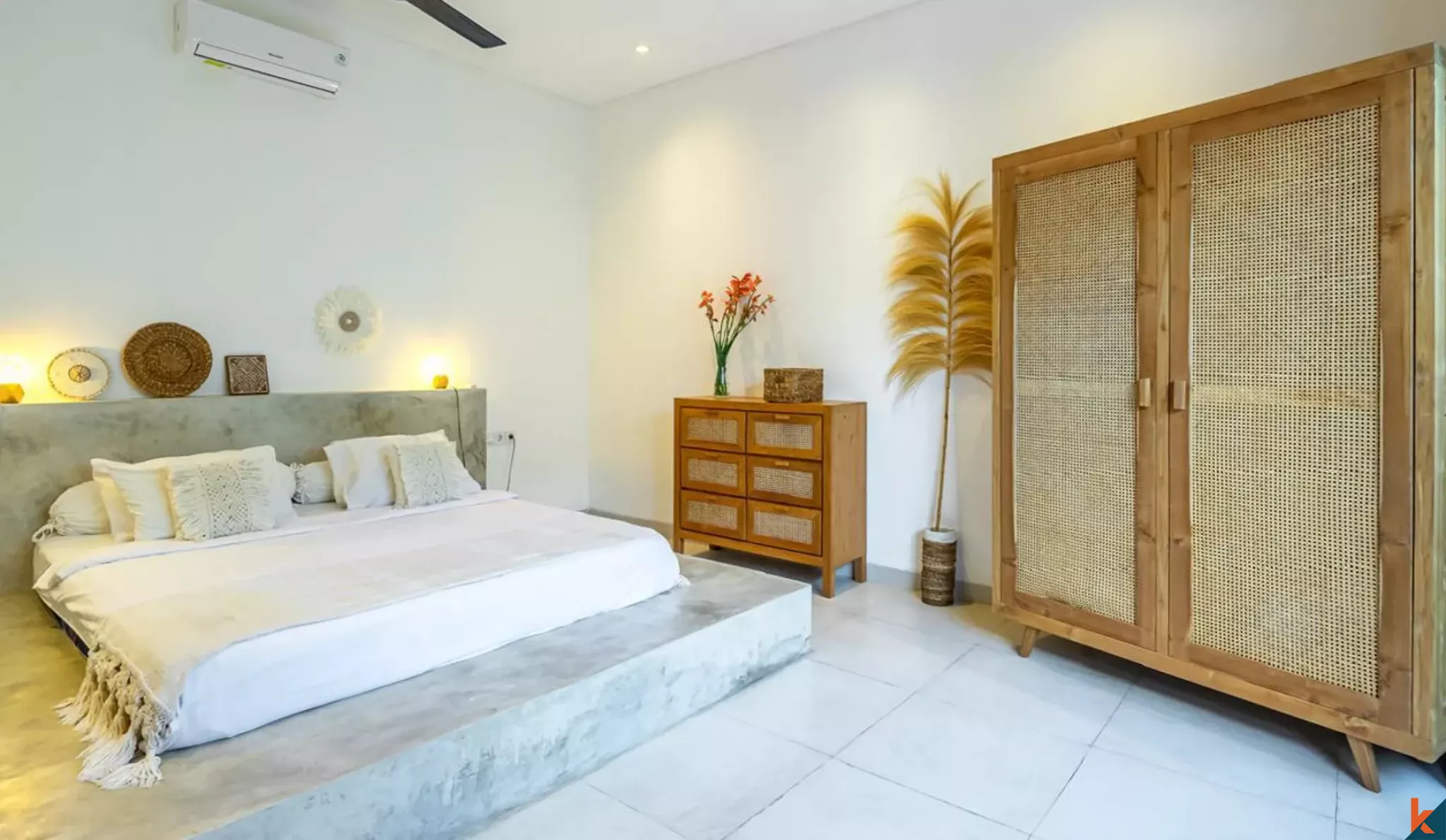 Tranquil Three Bedroom Villa with Stunning Jungle Views for Lease in Tumbak Bayuh