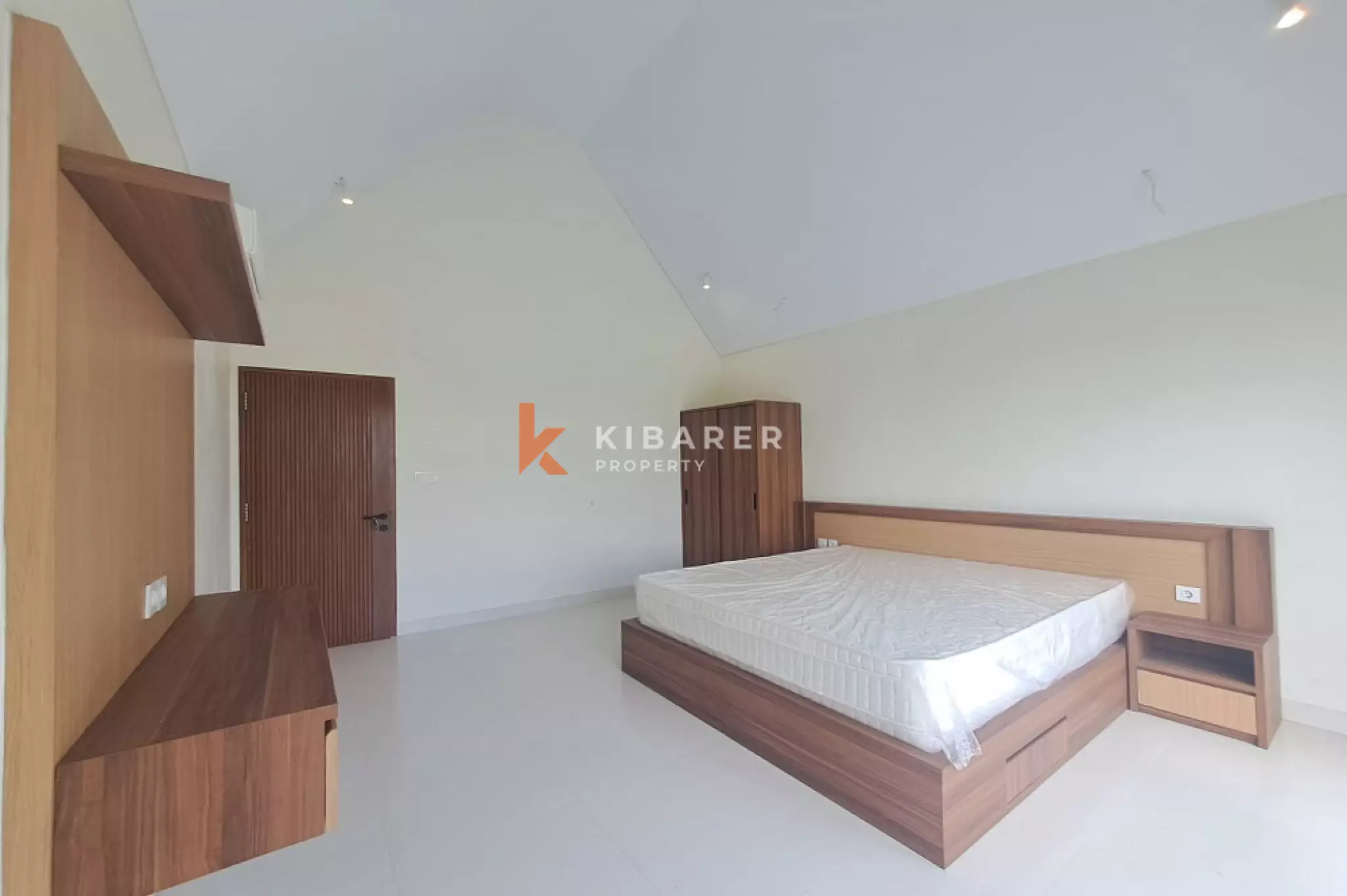 Villa minimaliste de deux chambres avec espace de vie ouvert dans le centre d'Umalas