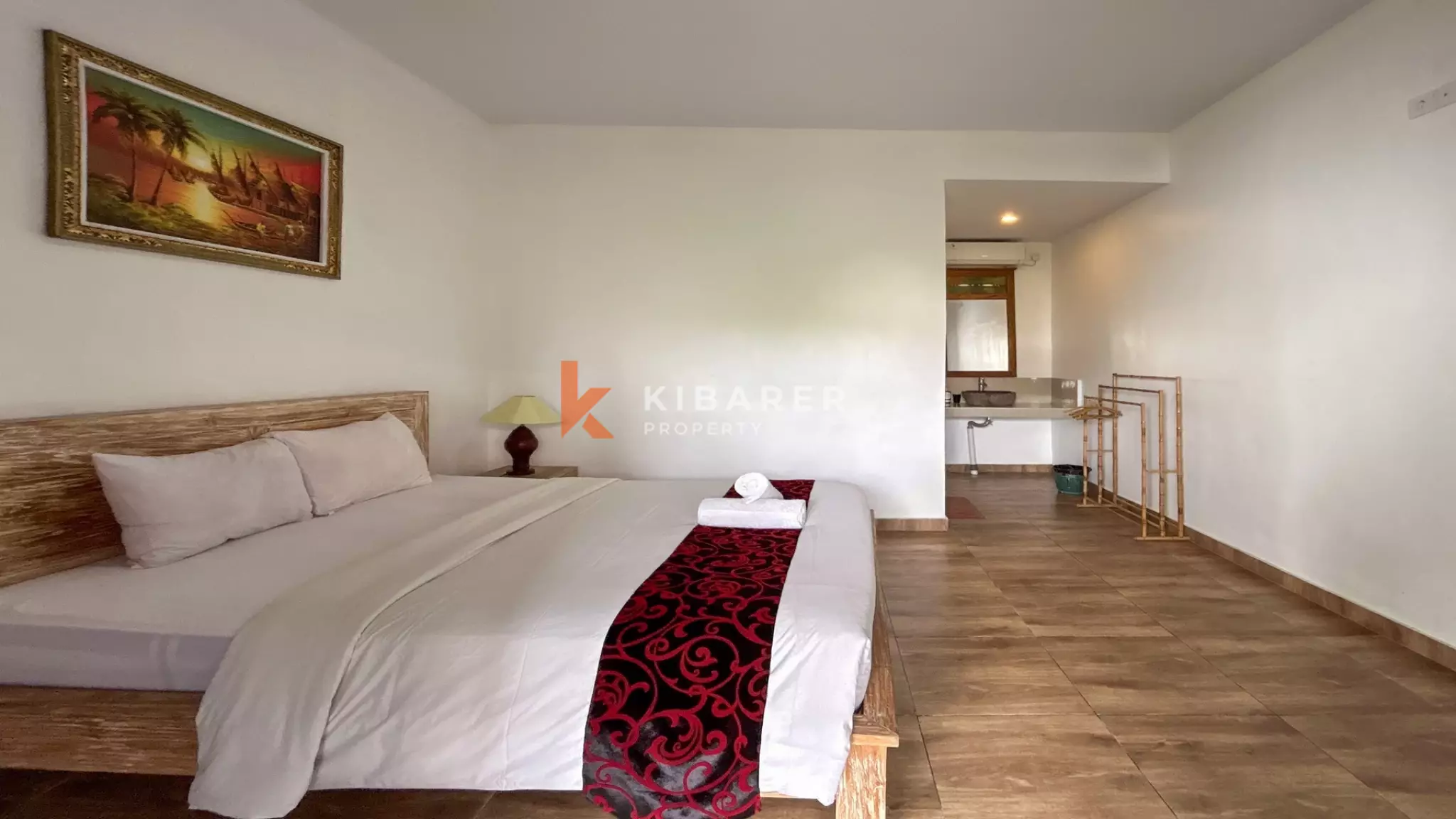 Charmante maison d'hôtes de cinq chambres avec piscine et espace de vie ouvert au cœur de Berawa