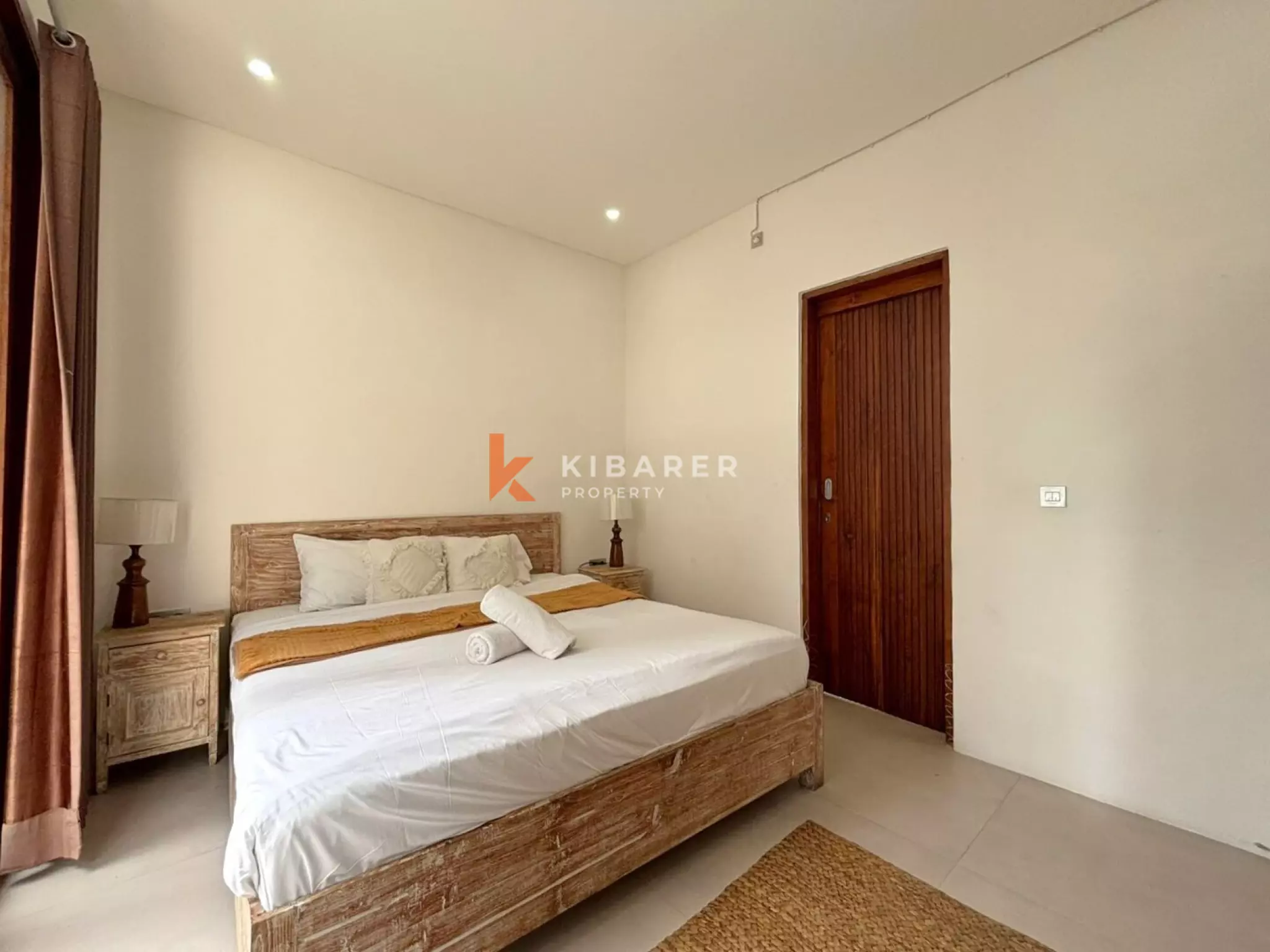 Vila Dua Kamar Tidur dengan Ruang Terbuka Tropis yang Elegan di Kerobokan