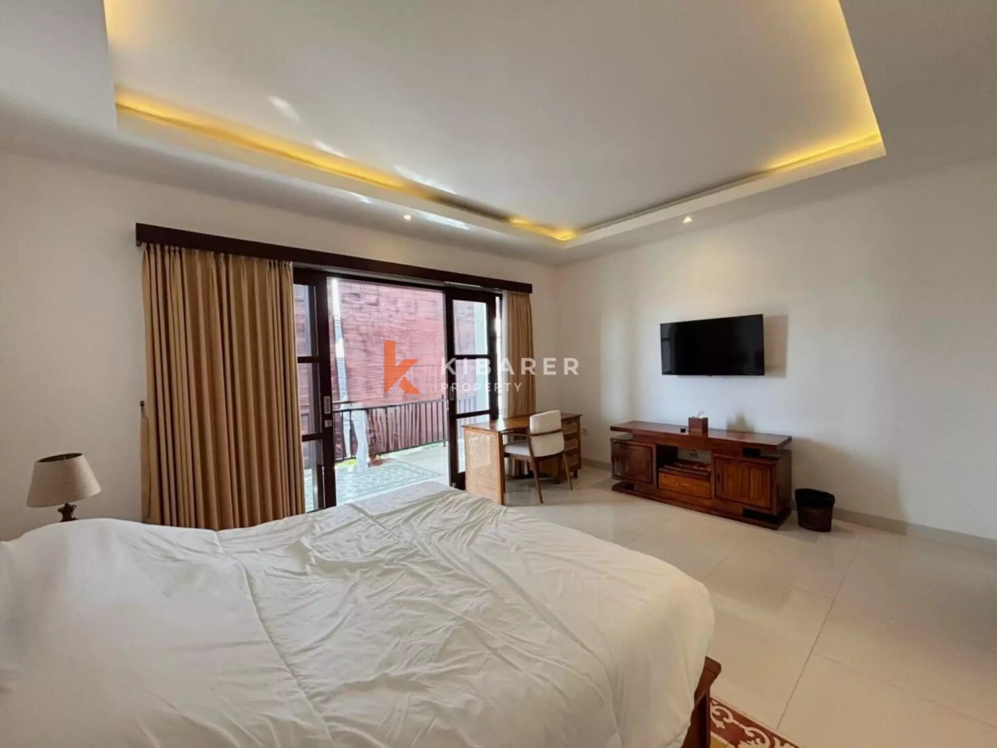 Vila Dua Kamar Tidur Berkonsep Terbuka yang Sejuk Menghadap Kolam Renang – Cemagi