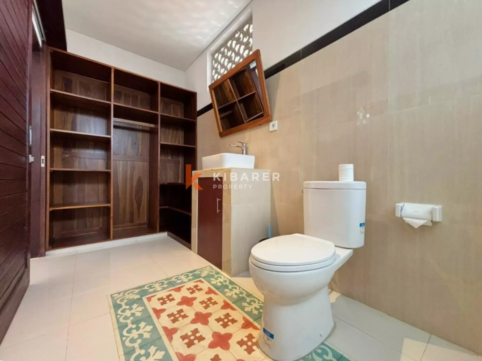 Vila Dua Kamar Tidur Berkonsep Terbuka yang Sejuk Menghadap Kolam Renang – Cemagi