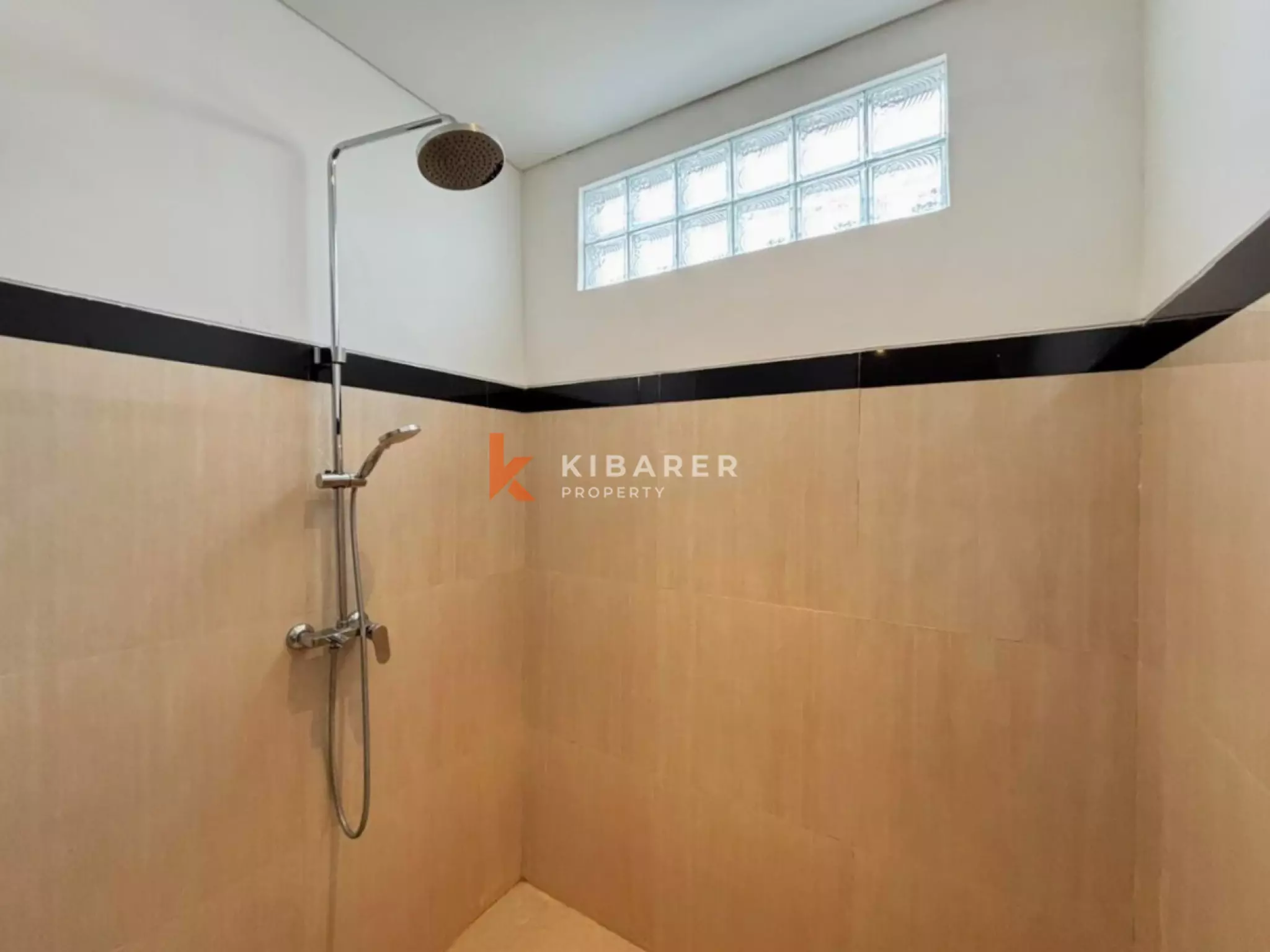 Vila Dua Kamar Tidur Berkonsep Terbuka yang Sejuk Menghadap Kolam Renang – Cemagi