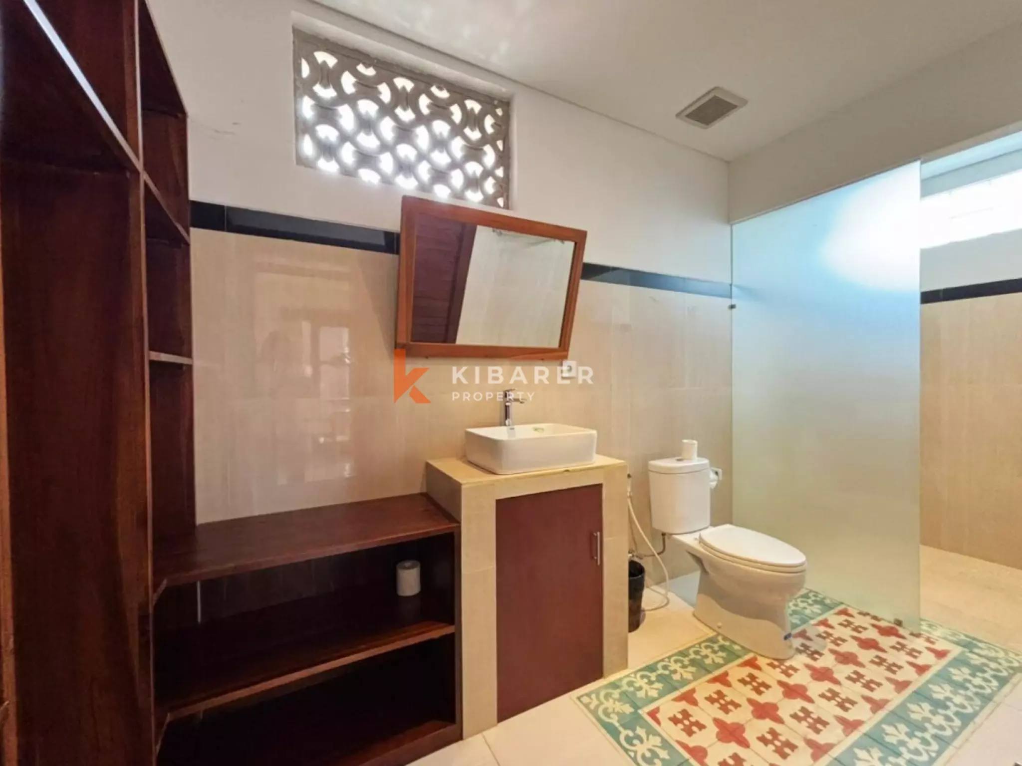 Vila Dua Kamar Tidur Berkonsep Terbuka yang Sejuk Menghadap Kolam Renang – Cemagi