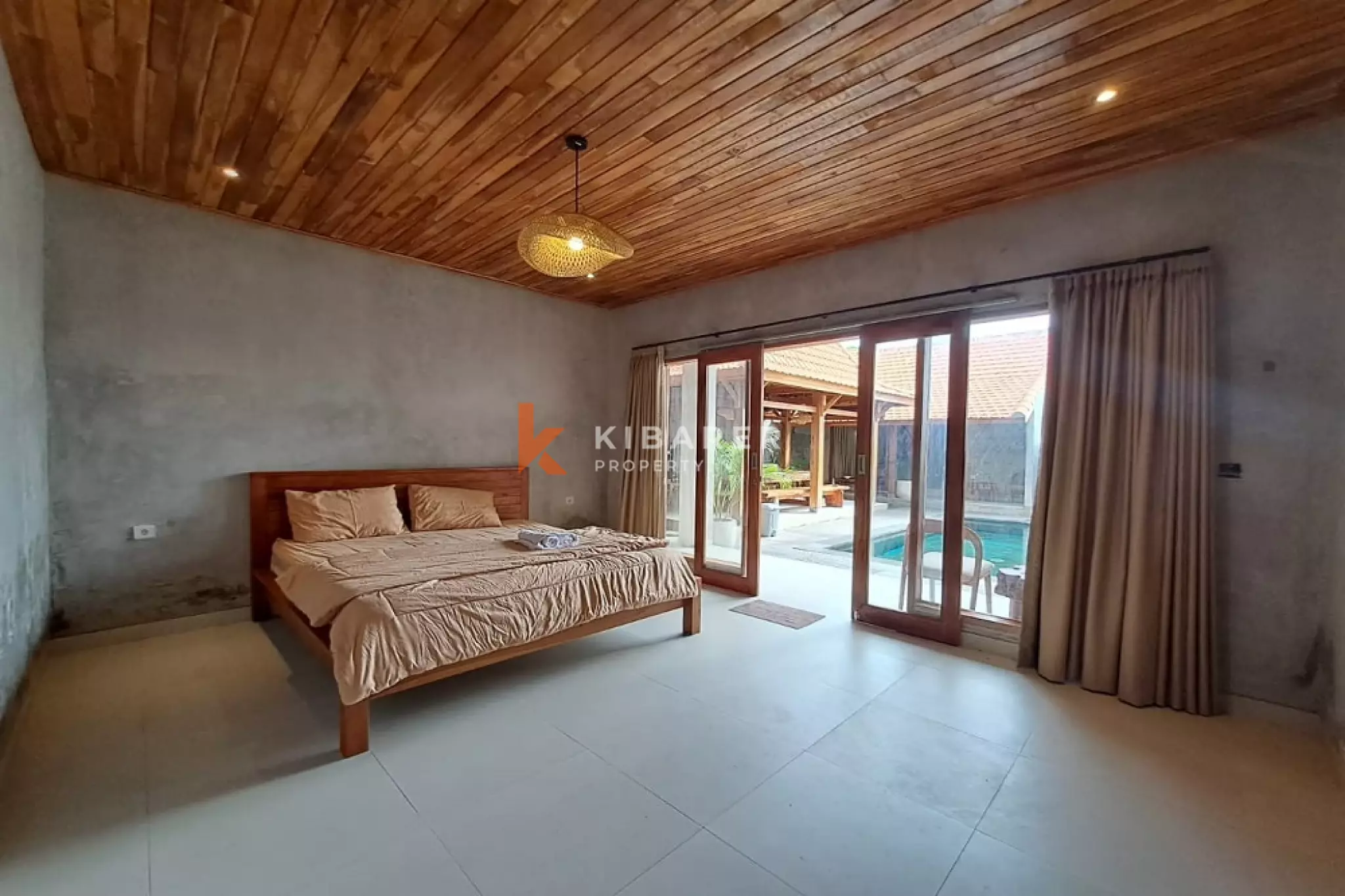 Vila Tiga Lantai Tiga Kamar Tidur dengan Lounge Atap